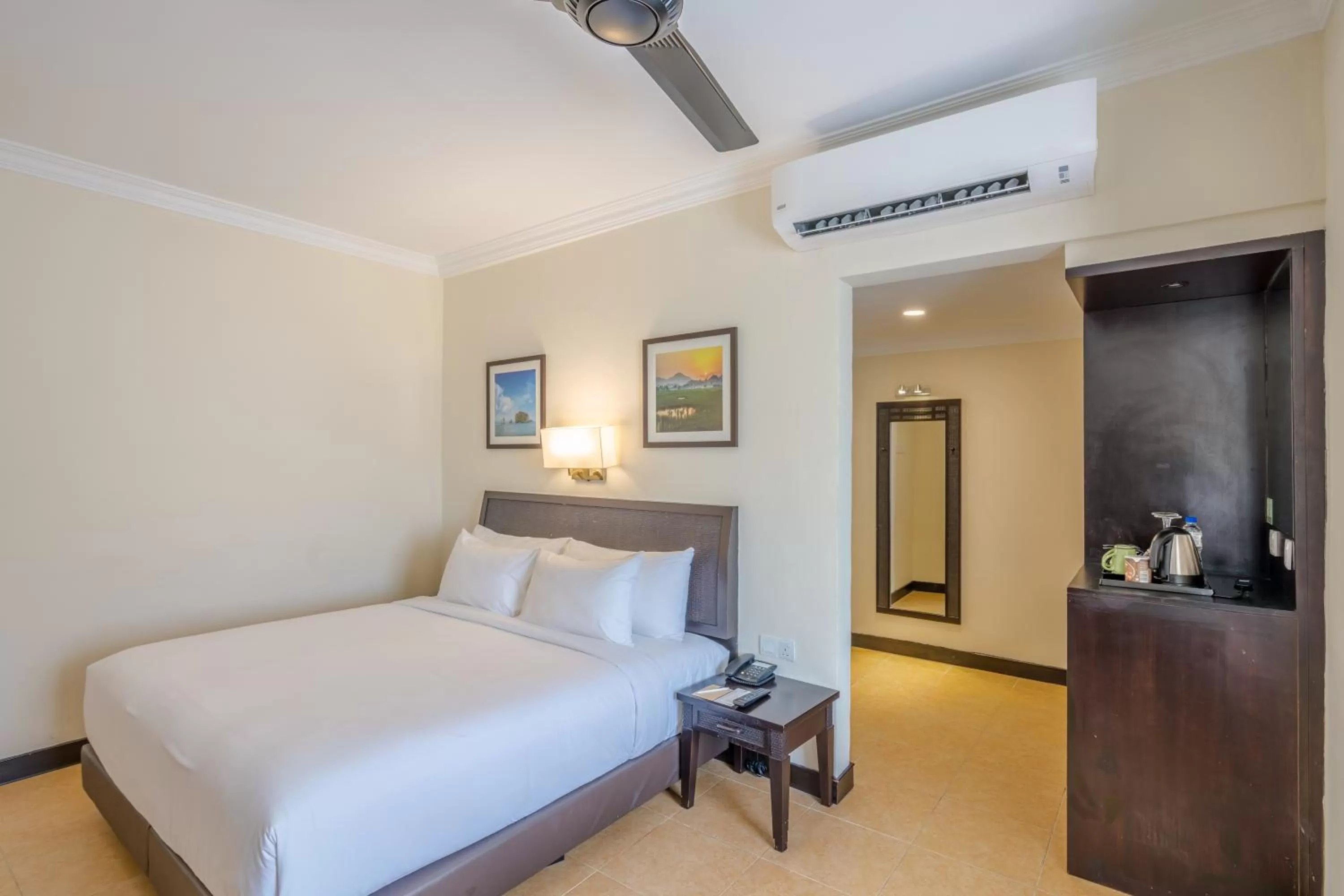 Bed in Camar Resort Langkawi