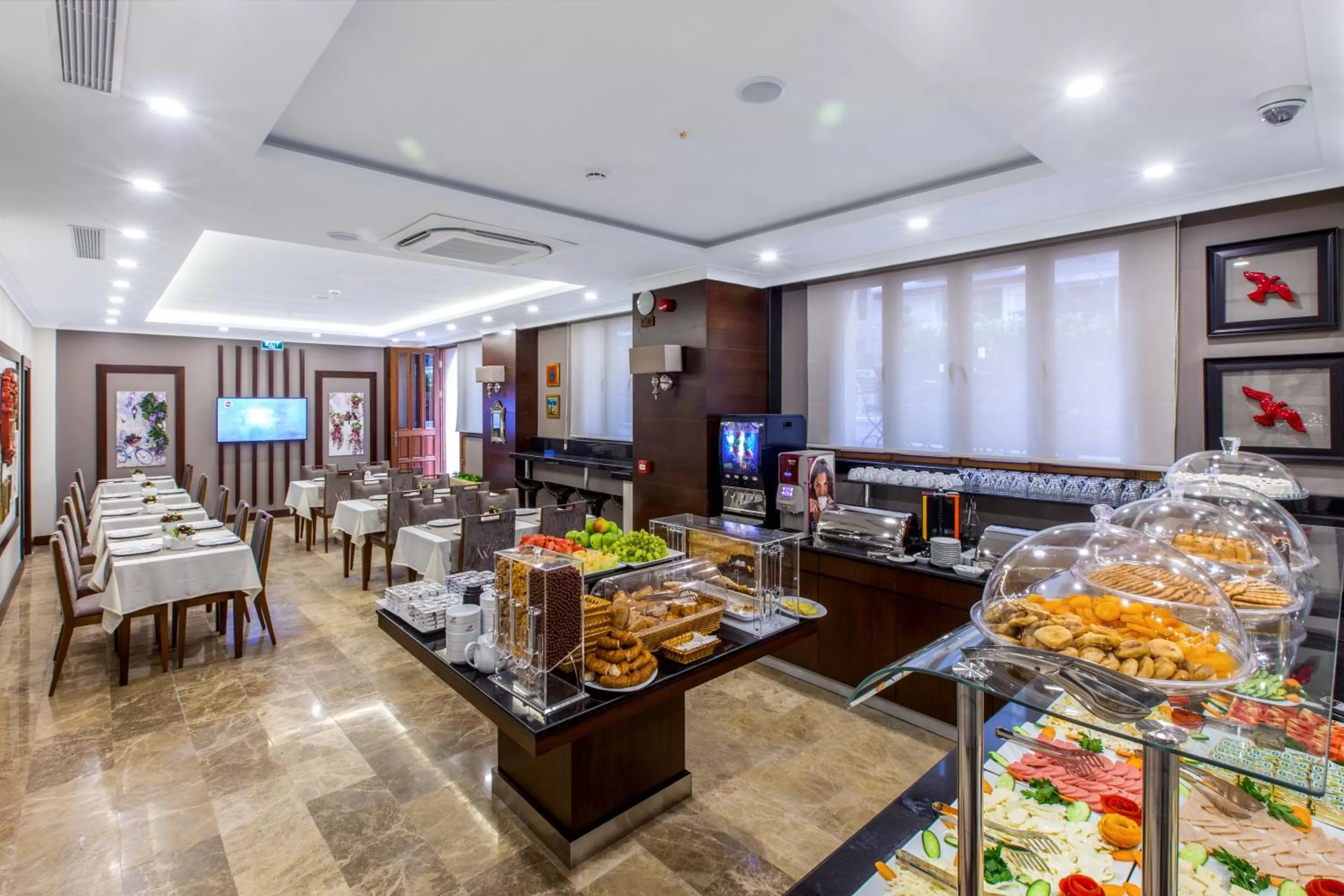 Restaurant/places to eat in Ferman Hilal Hotel-Special Category
