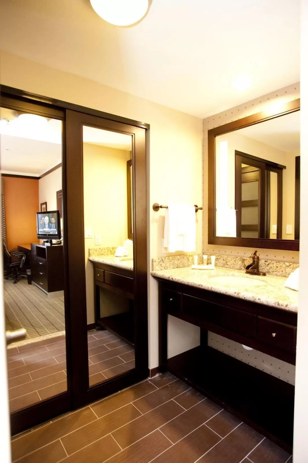 Queen Studio - Disability Access in Staybridge Suites DFW Airport North, an IHG Hotel