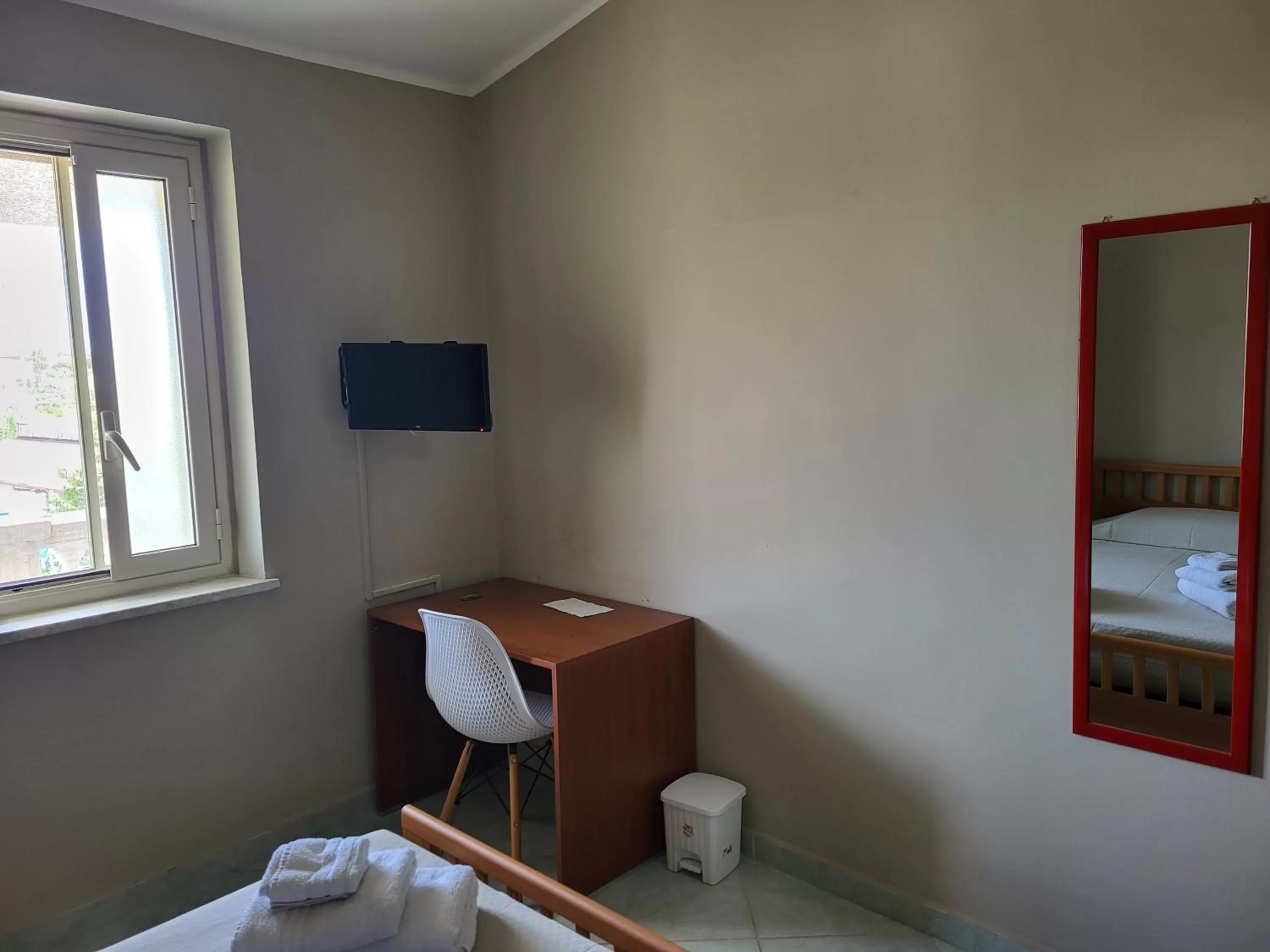 Bedroom, Bed in B&B Magna Grecia