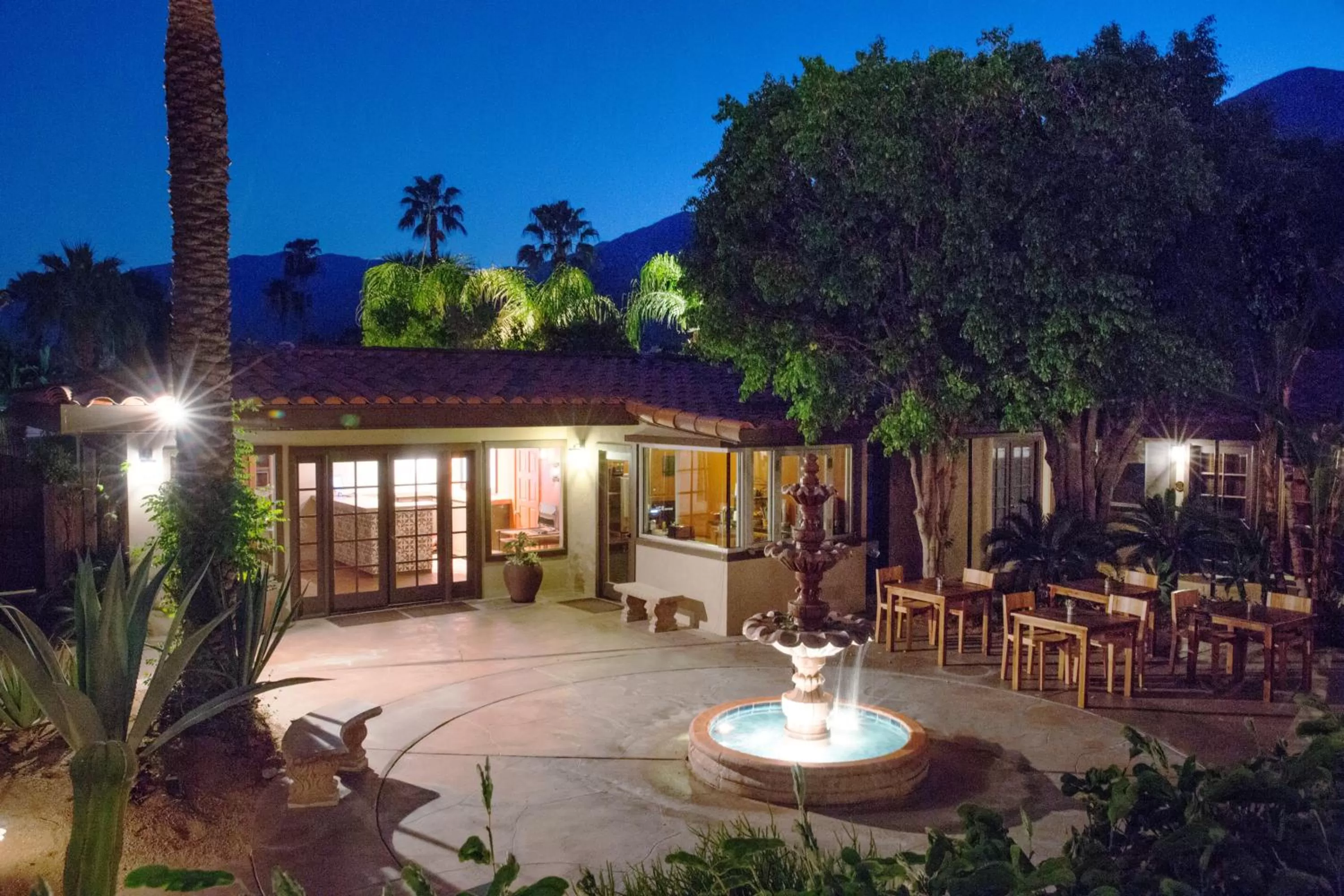 Garden view in Santiago Resort - Palm Springs Premier Gay Men’s Resort