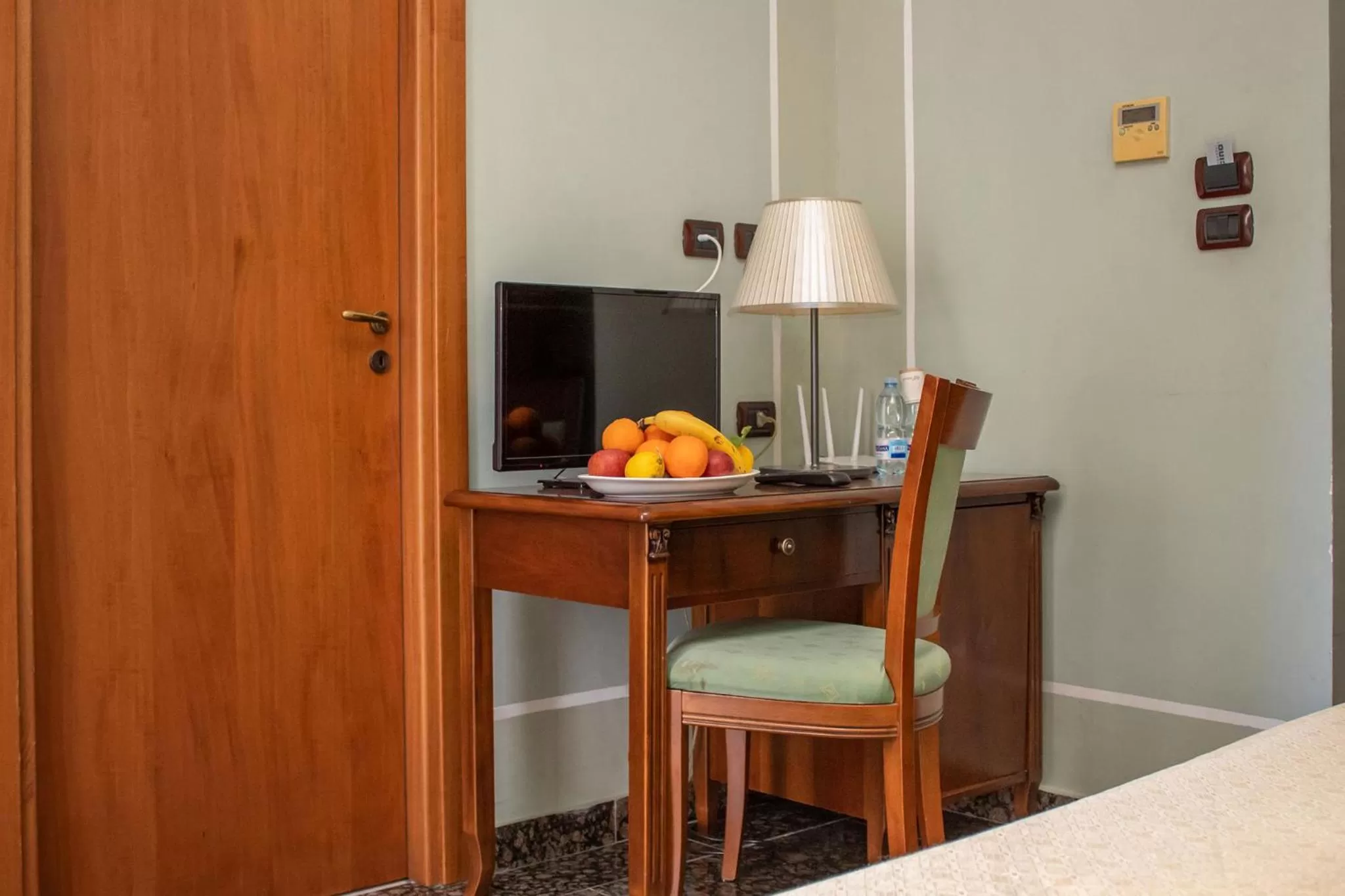 TV and multimedia in Le Stanze Del Vicerè Boutique Hotel