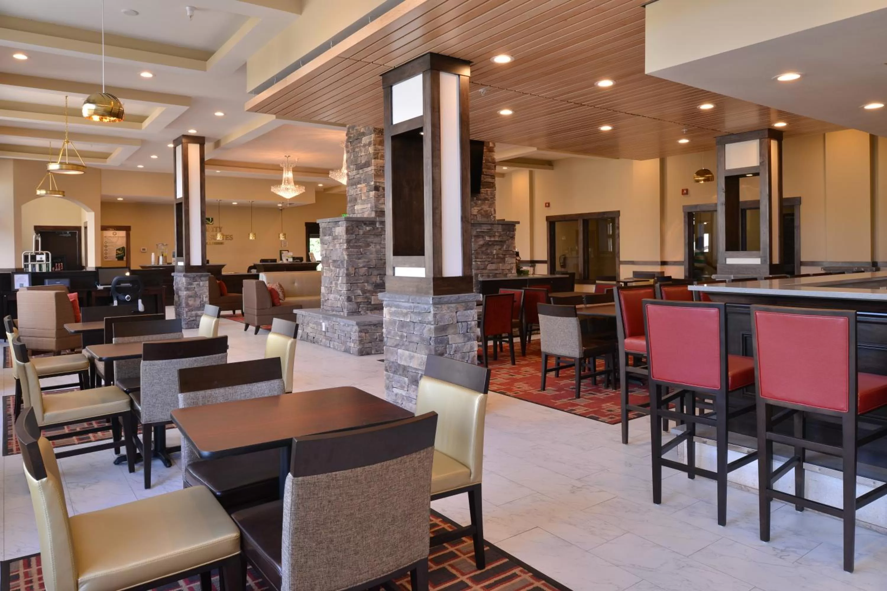 Lounge or bar, Restaurant/Places to Eat in Quality Inn & Suites Tacoma - Seattle