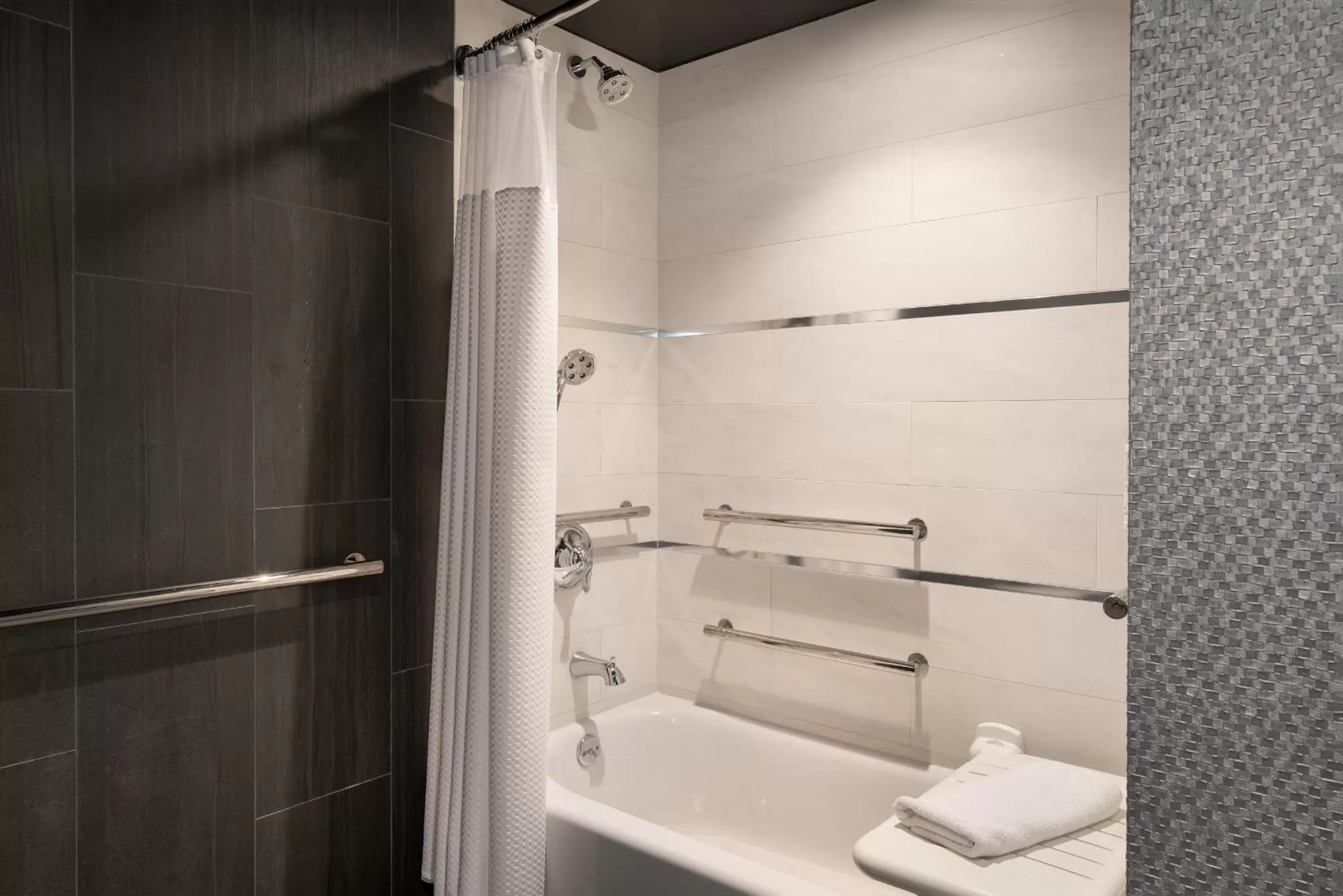 Queen Room with Two Queen Beds, City View and Adapted Tub - Mobility Accessible in The Clancy, Autograph Collection