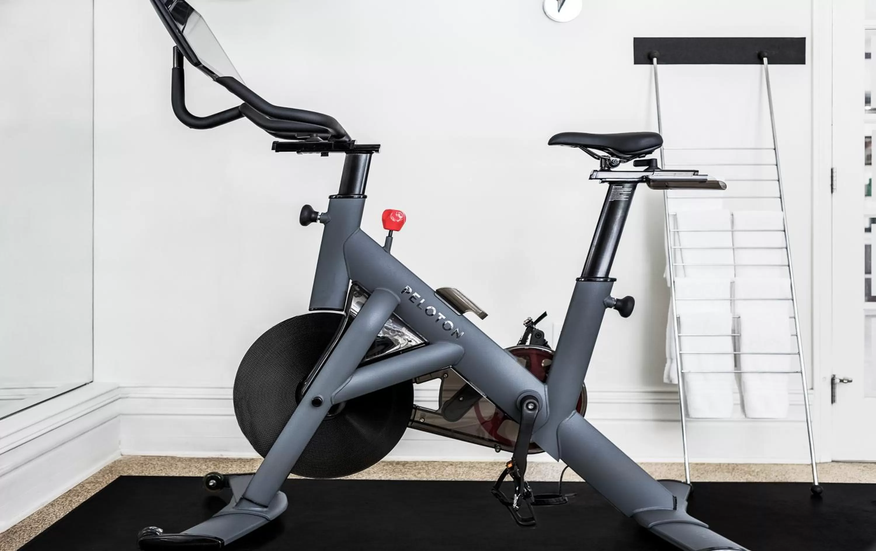 Fitness centre/facilities in Avalon Hotel & Bungalows Palm Springs, a Member of Design Hotels