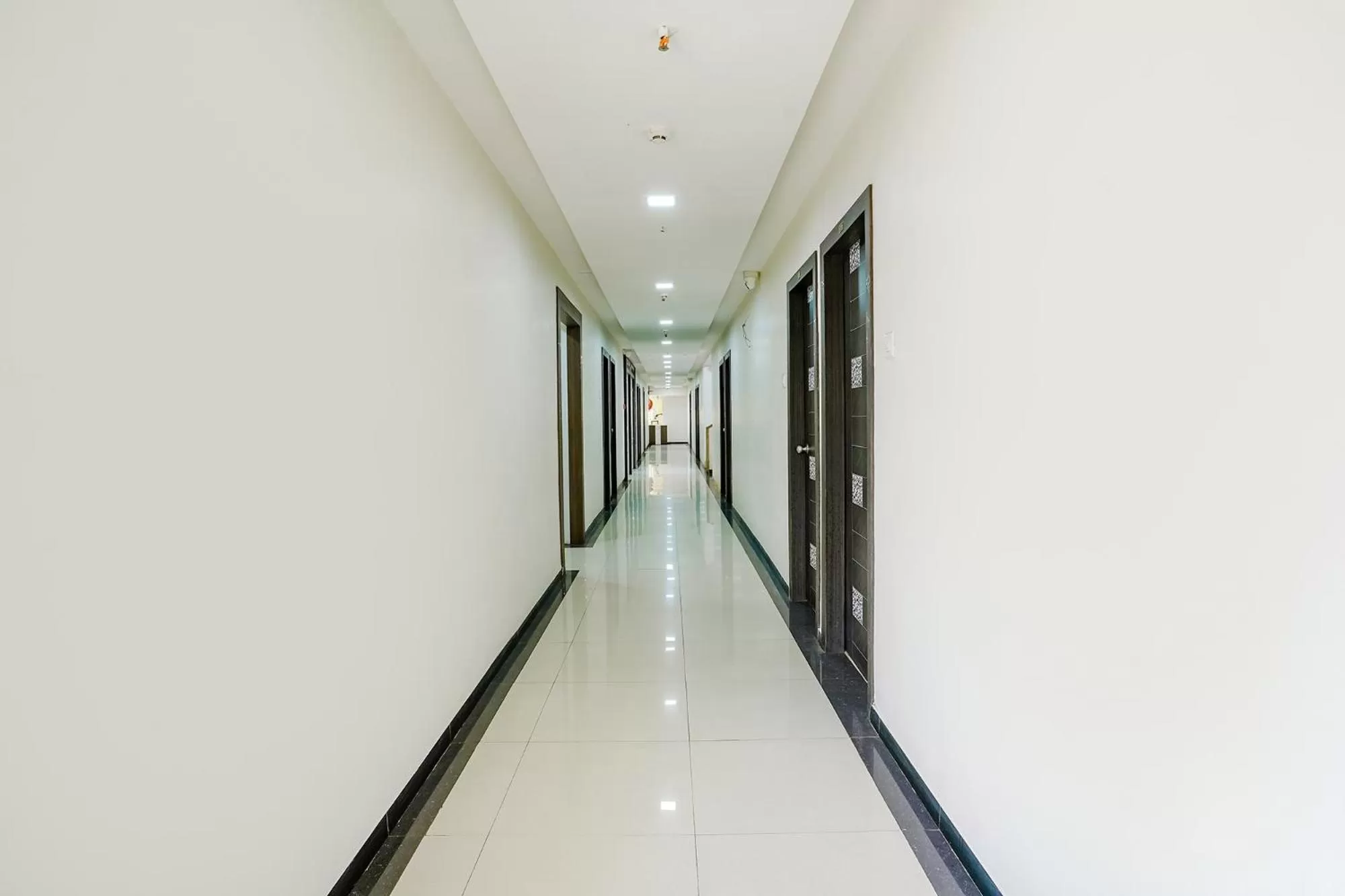 Lobby or reception in FabExpress Rajmahal