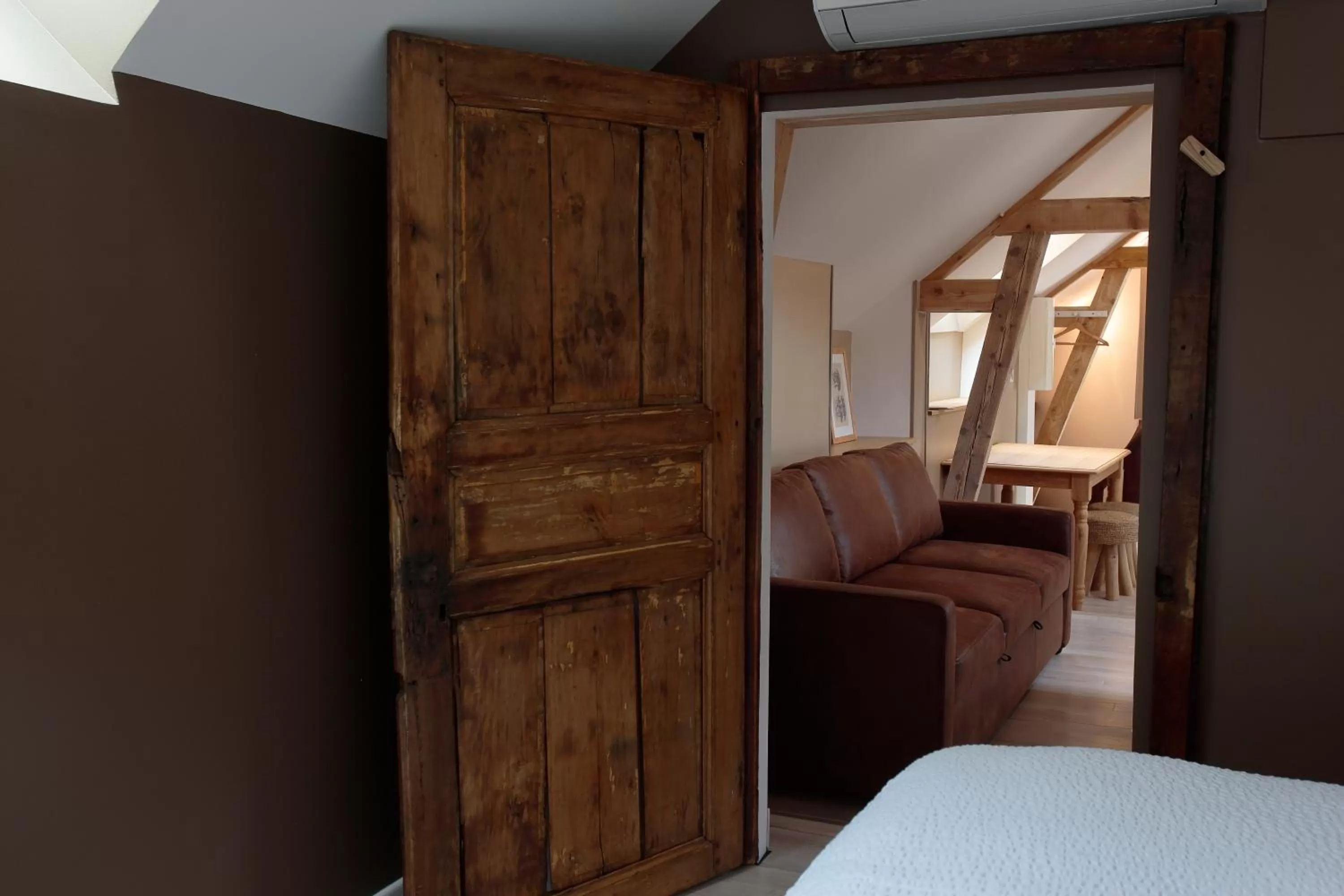 Decorative detail, Bed in Hotel Saint Georges