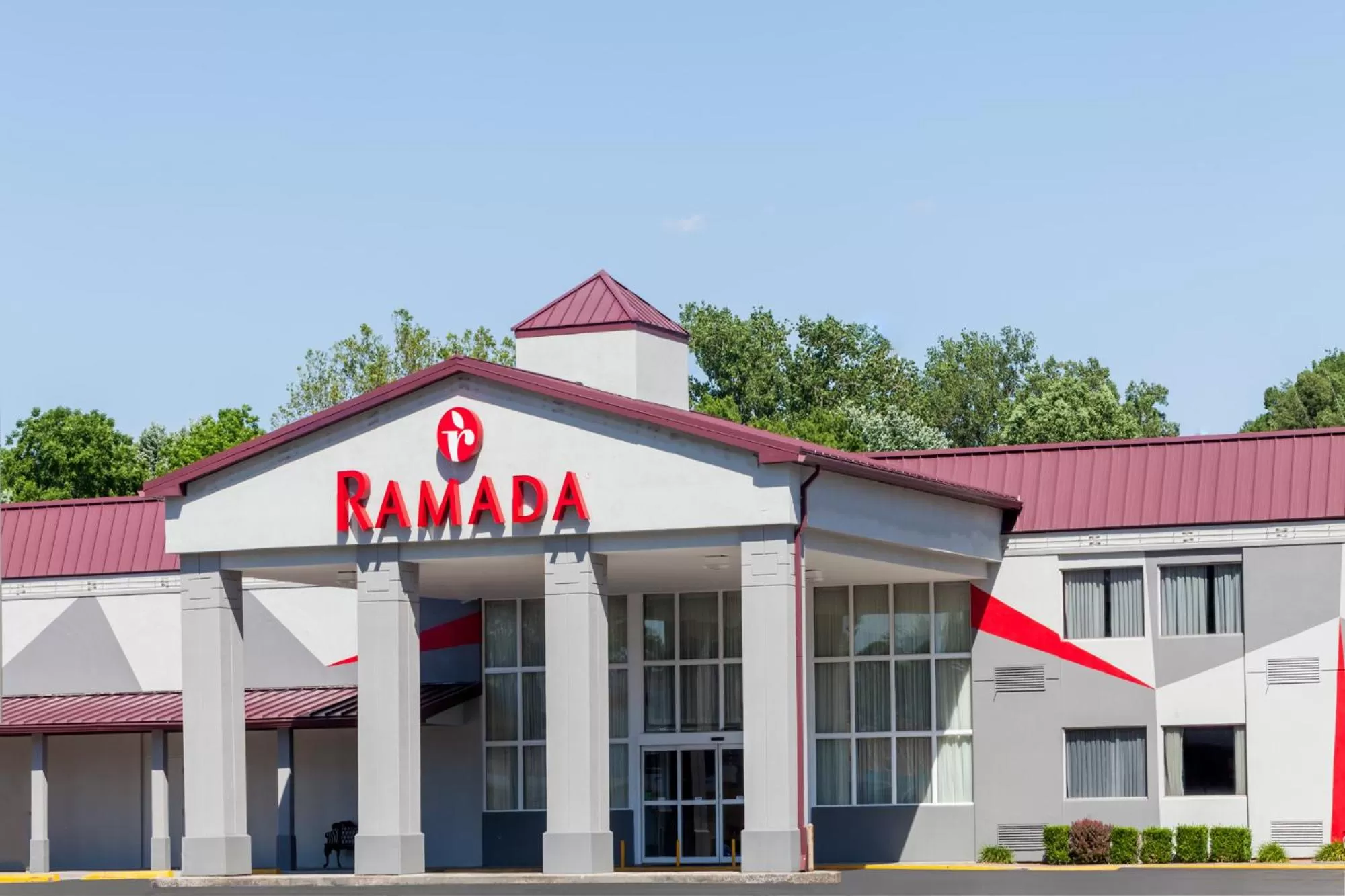 Property building, Facade/Entrance in Ramada by Wyndham Henderson/Evansville