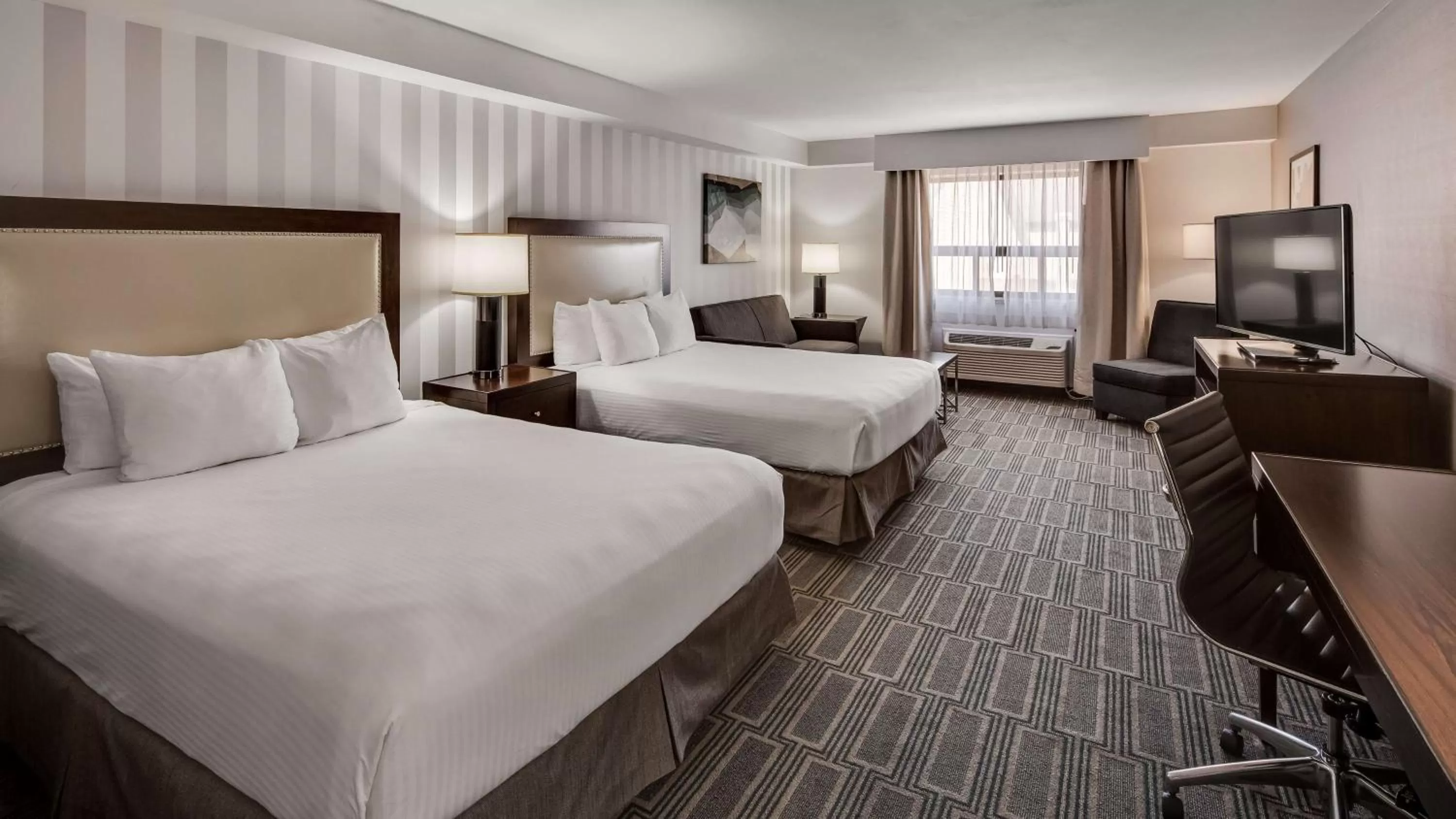 Photo of the whole room, Bed in Best Western Lapeer Inn