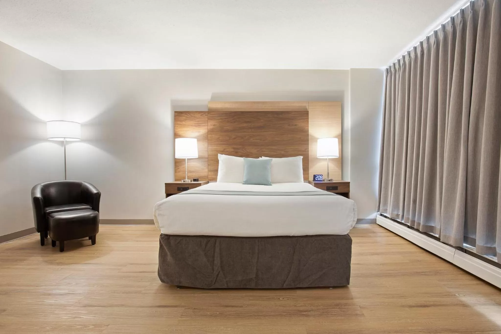 Bed in Highliner Hotel