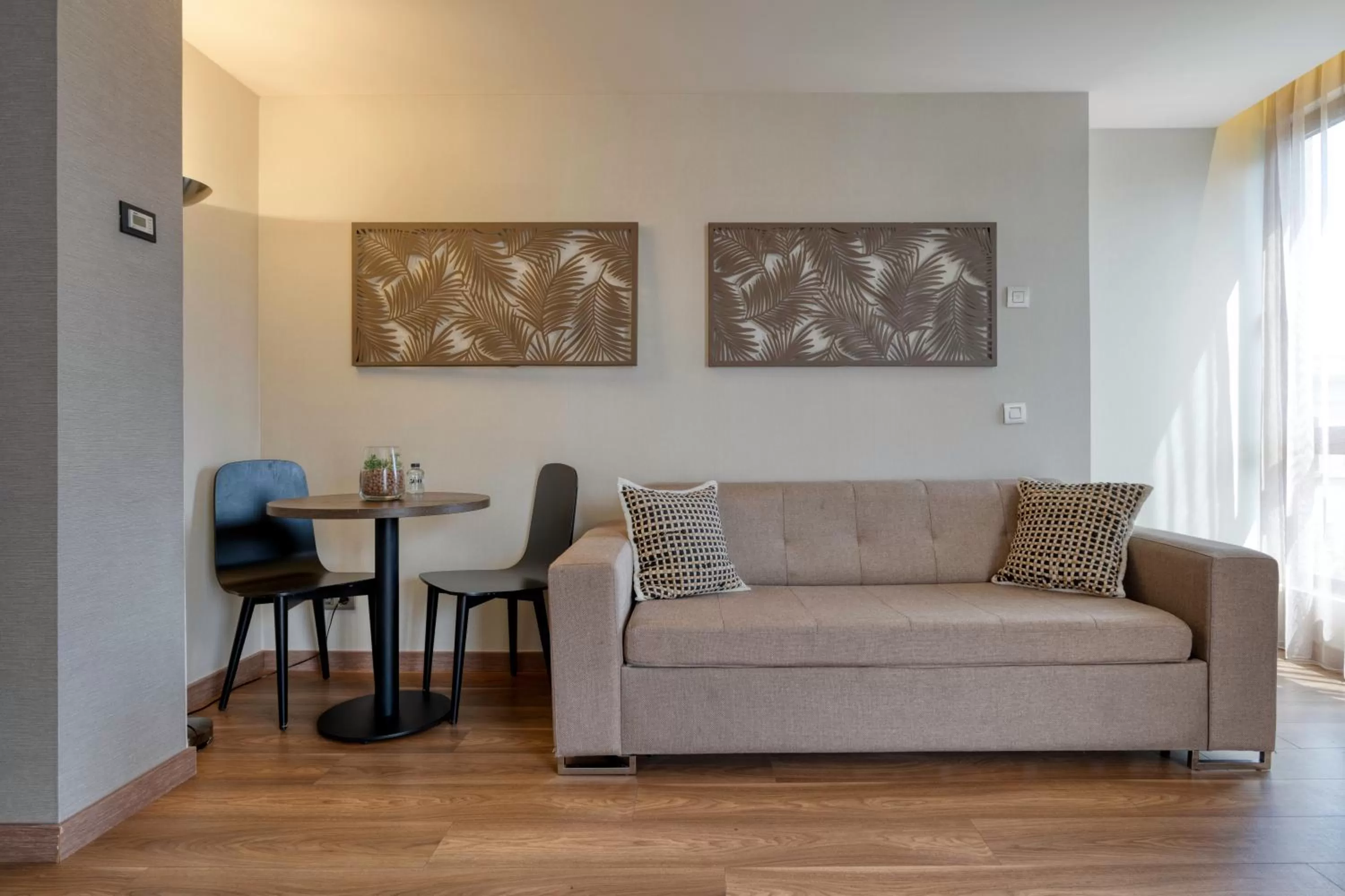 Seating area in Hotel America Barcelona