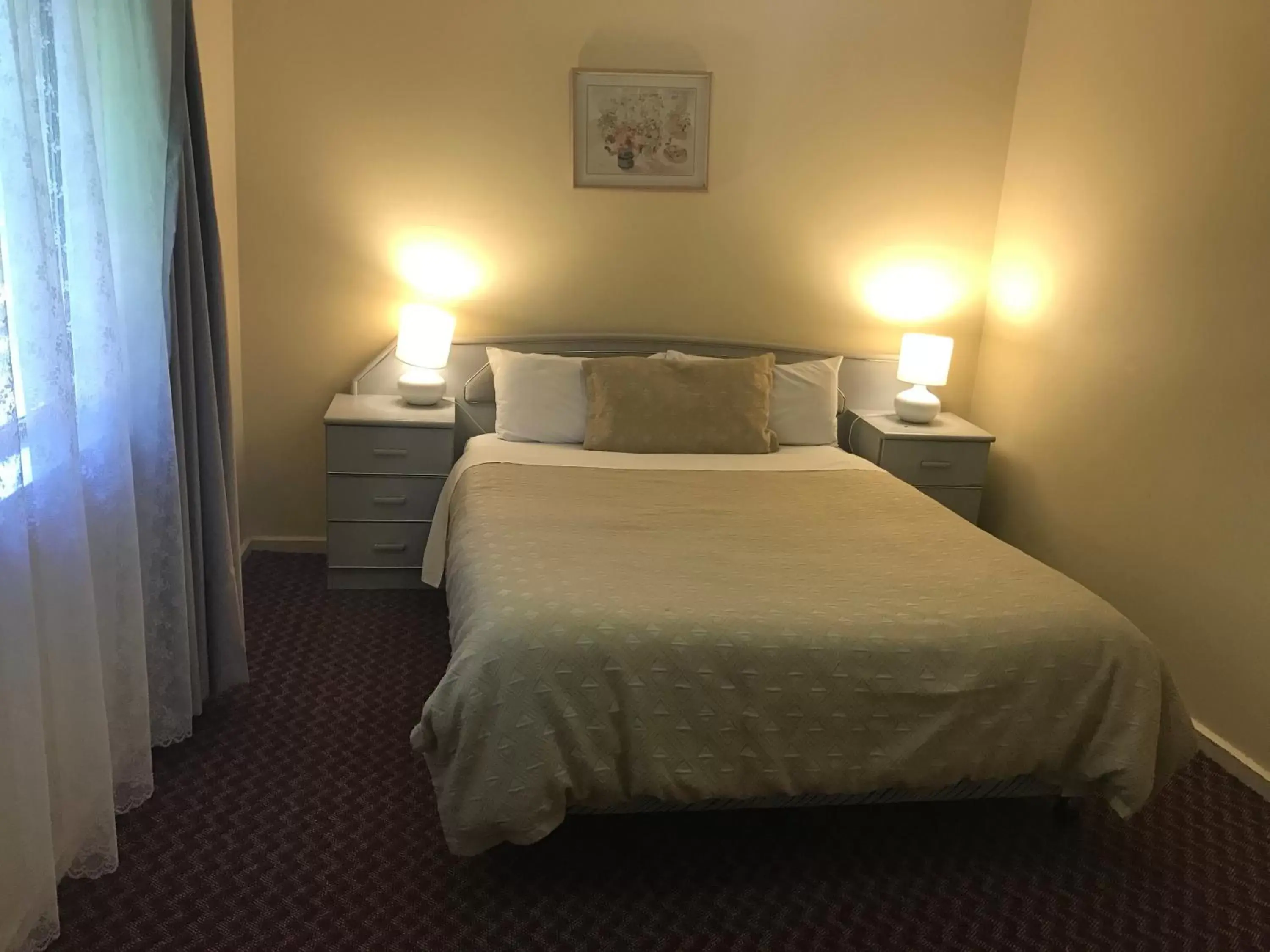 Two-Bedroom Townhouse in Carnegie Motor Inn Two-Bedroom Townhouse in Carnegie Motor Inn