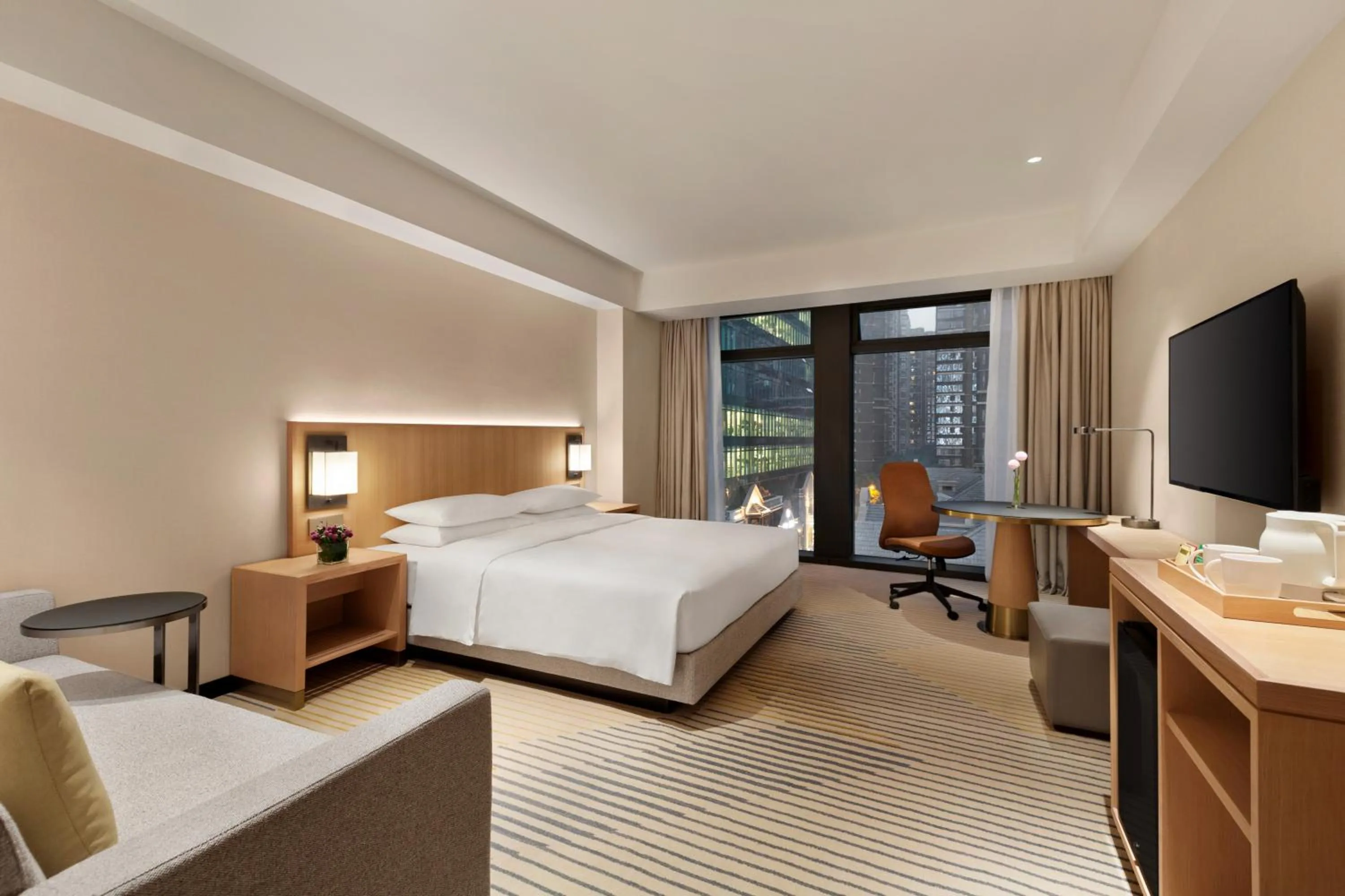 Photo of the whole room, Bed in Hyatt Place Chengdu Pebble Walk