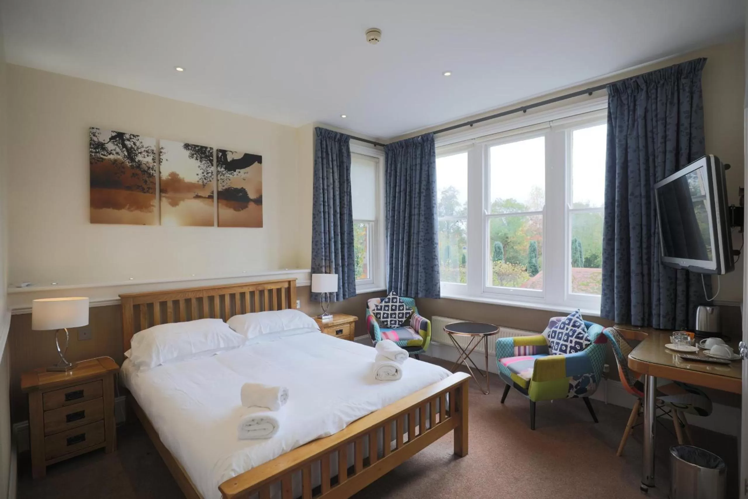 Bedroom in 100 Banbury Road Oxford - formerly Parklands