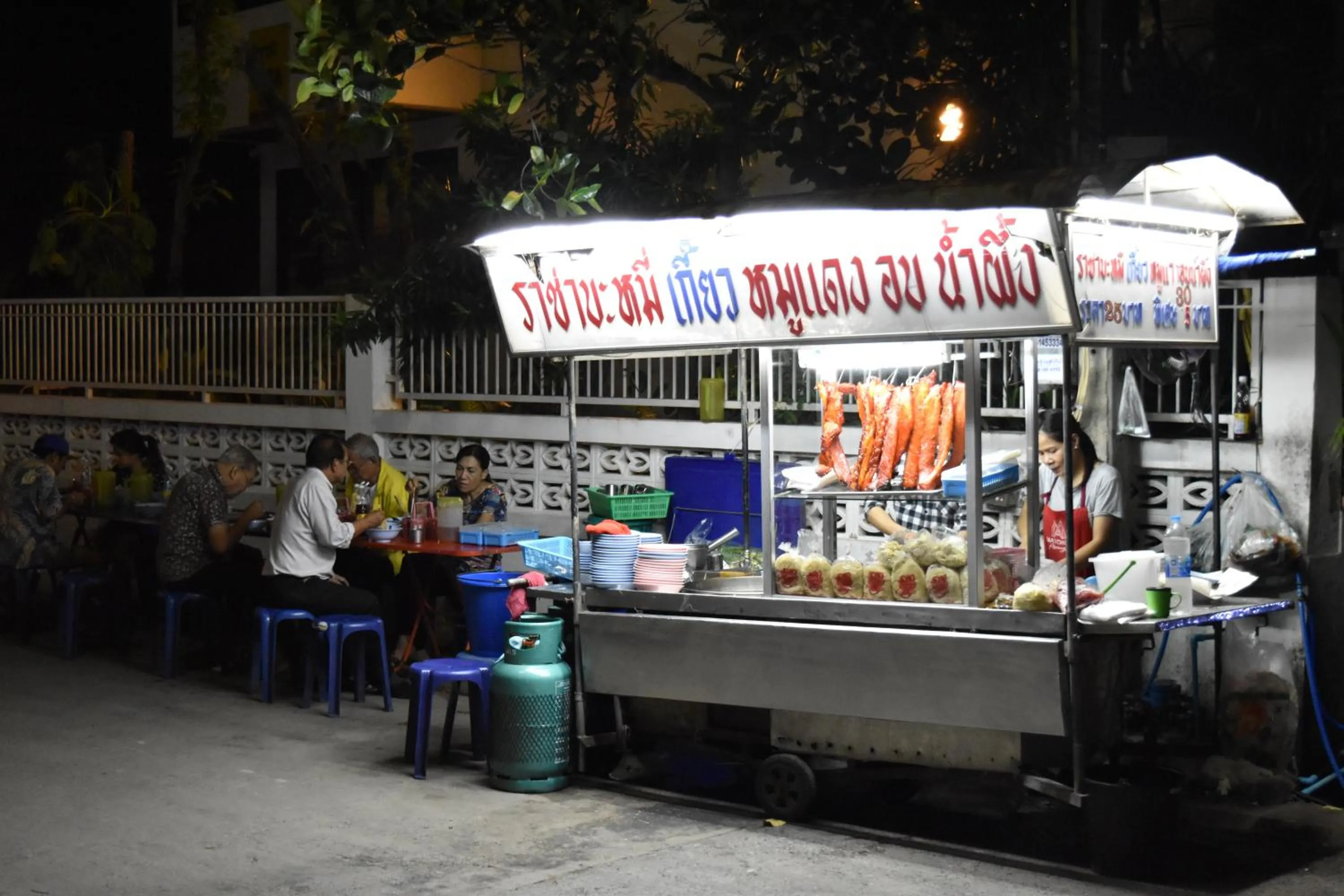 Property building in Hide Bangkok Hostel