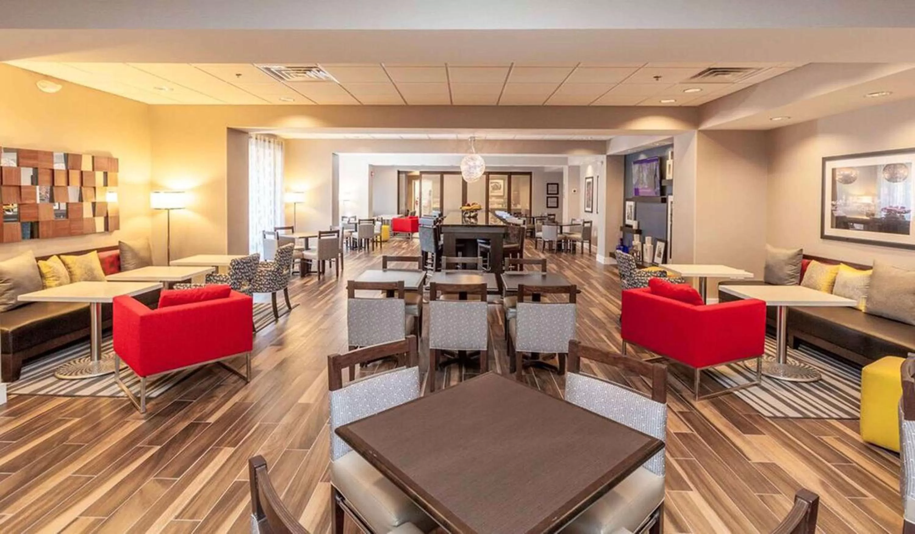 Lobby or reception in Hampton Inn Emerson - Lakepoint, Ga