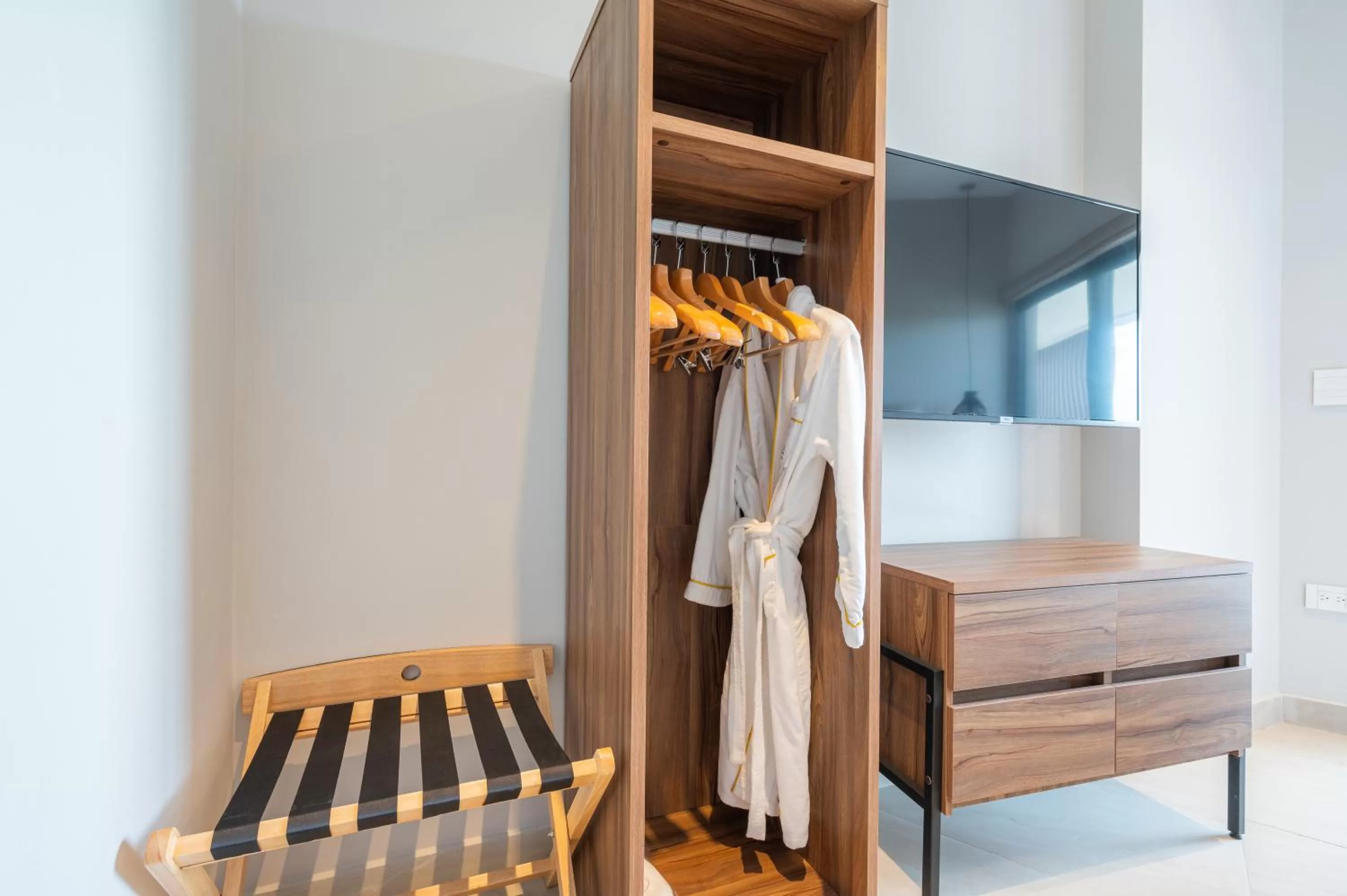wardrobe in Kippal - Modern Oasis - ApartHotel