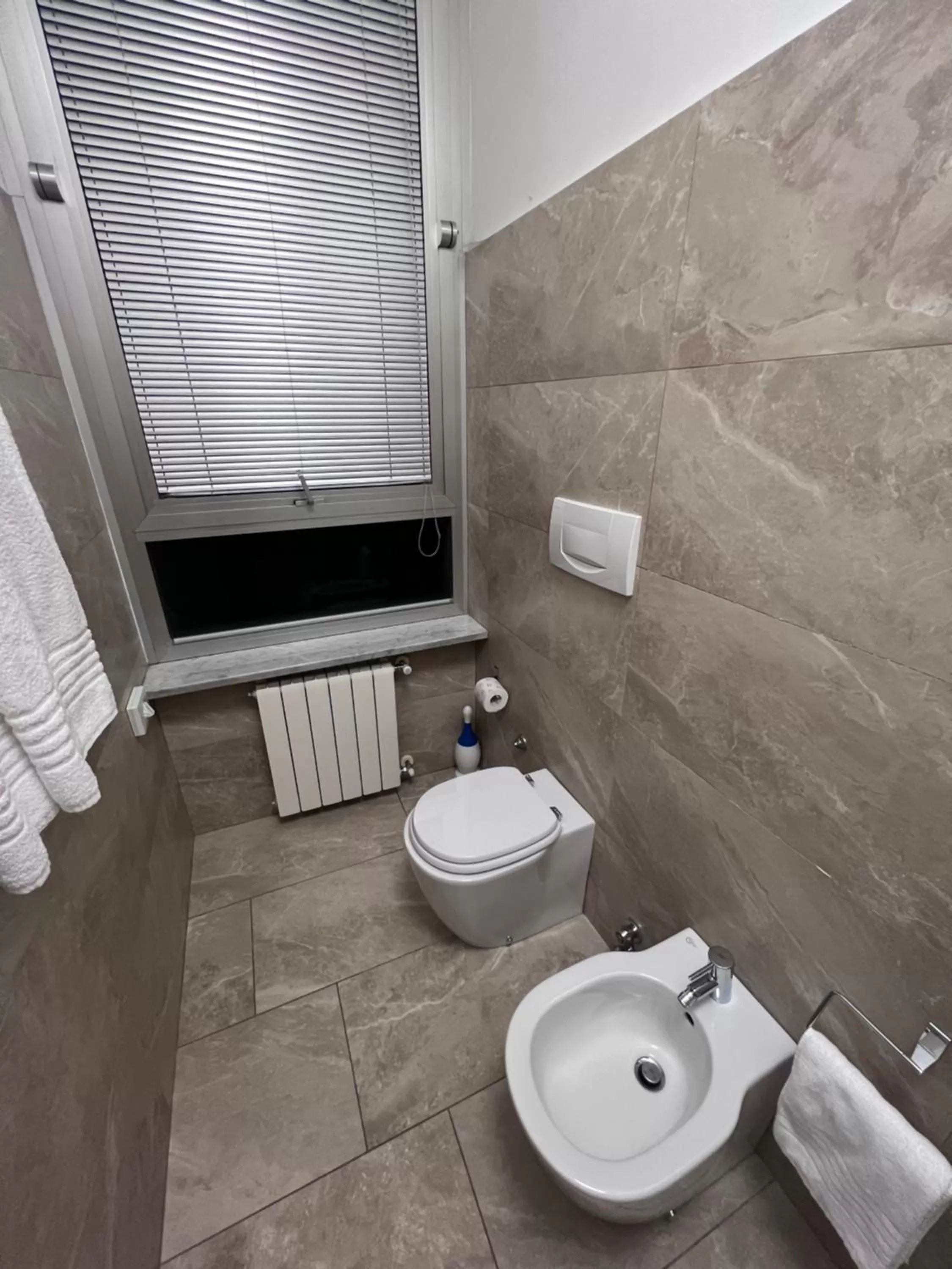 Toilet in Residence Star