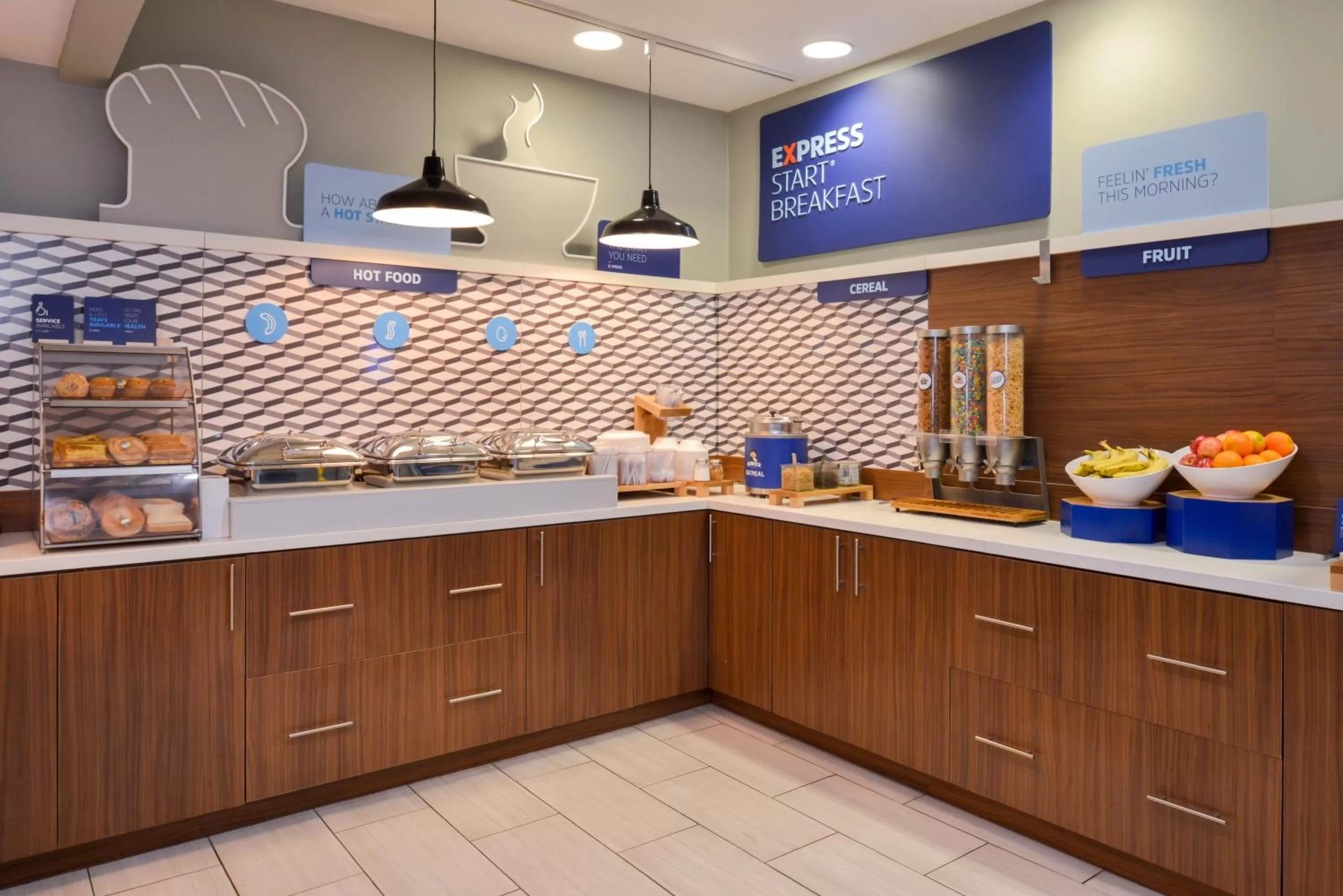 Breakfast in Holiday Inn Express Hotel & Suites Southfield - Detroit by IHG