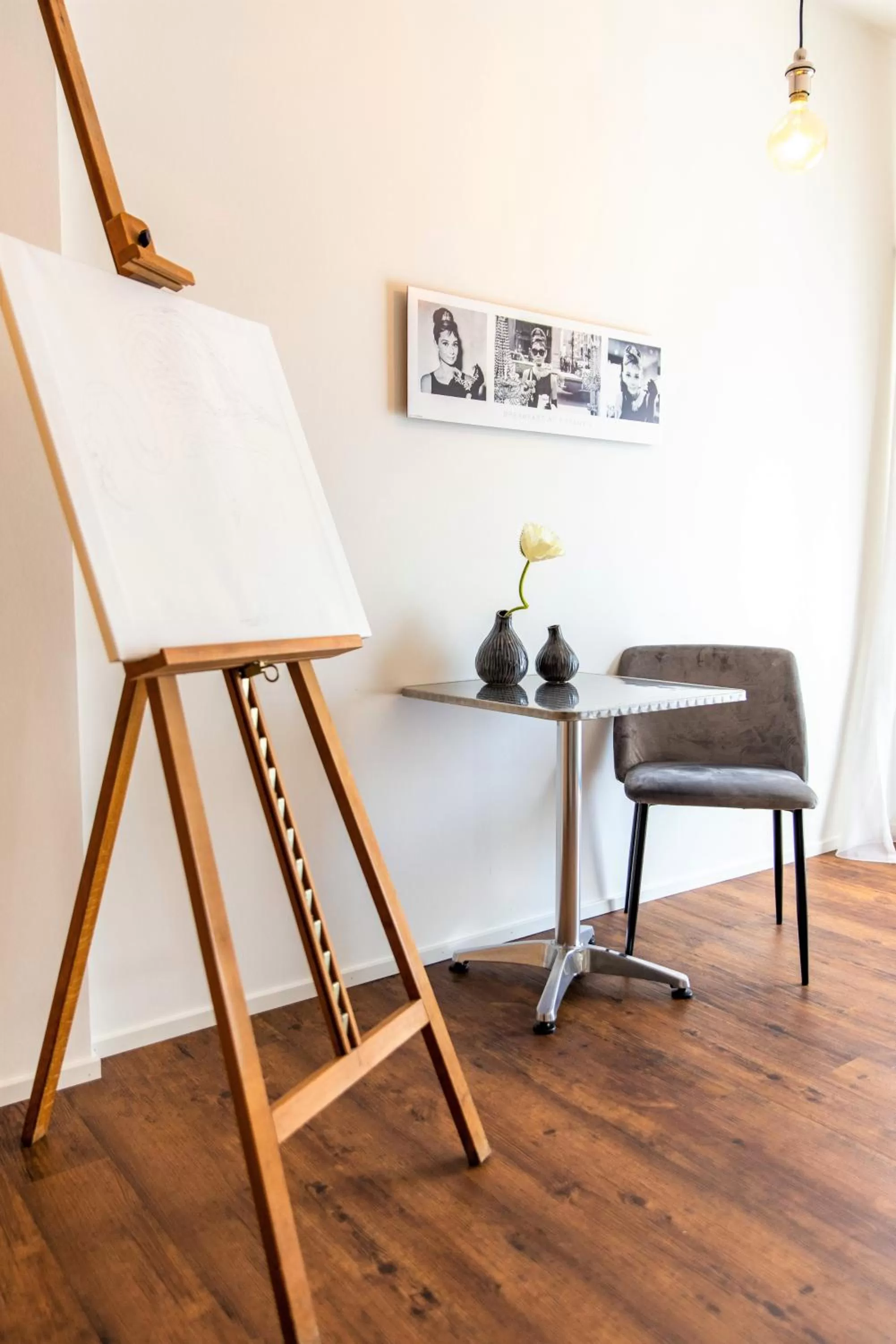 Dining Area in Luxstay Bad Nauheim - Self-Check-In