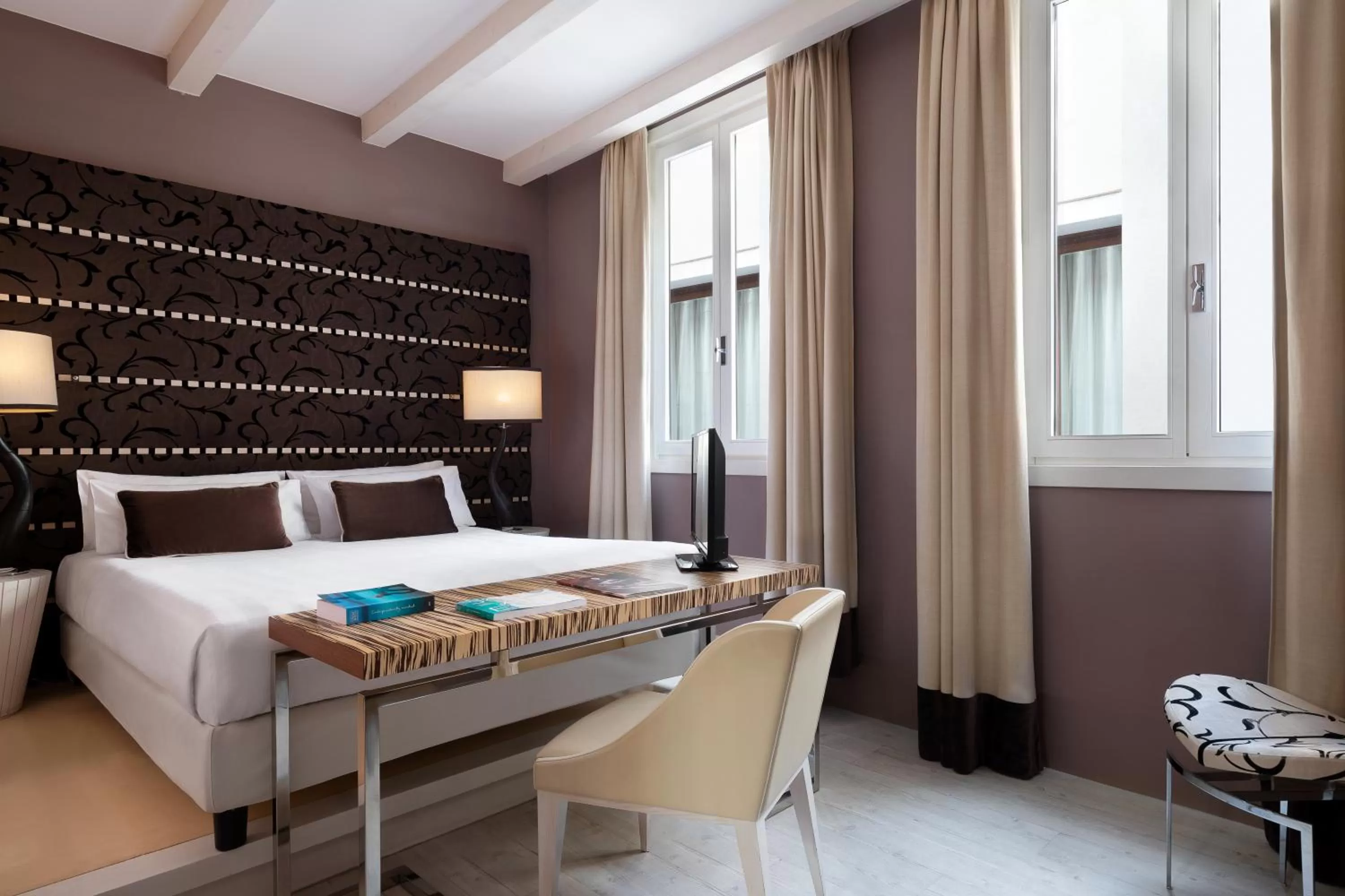 Bedroom, Bed in Sina Centurion Palace