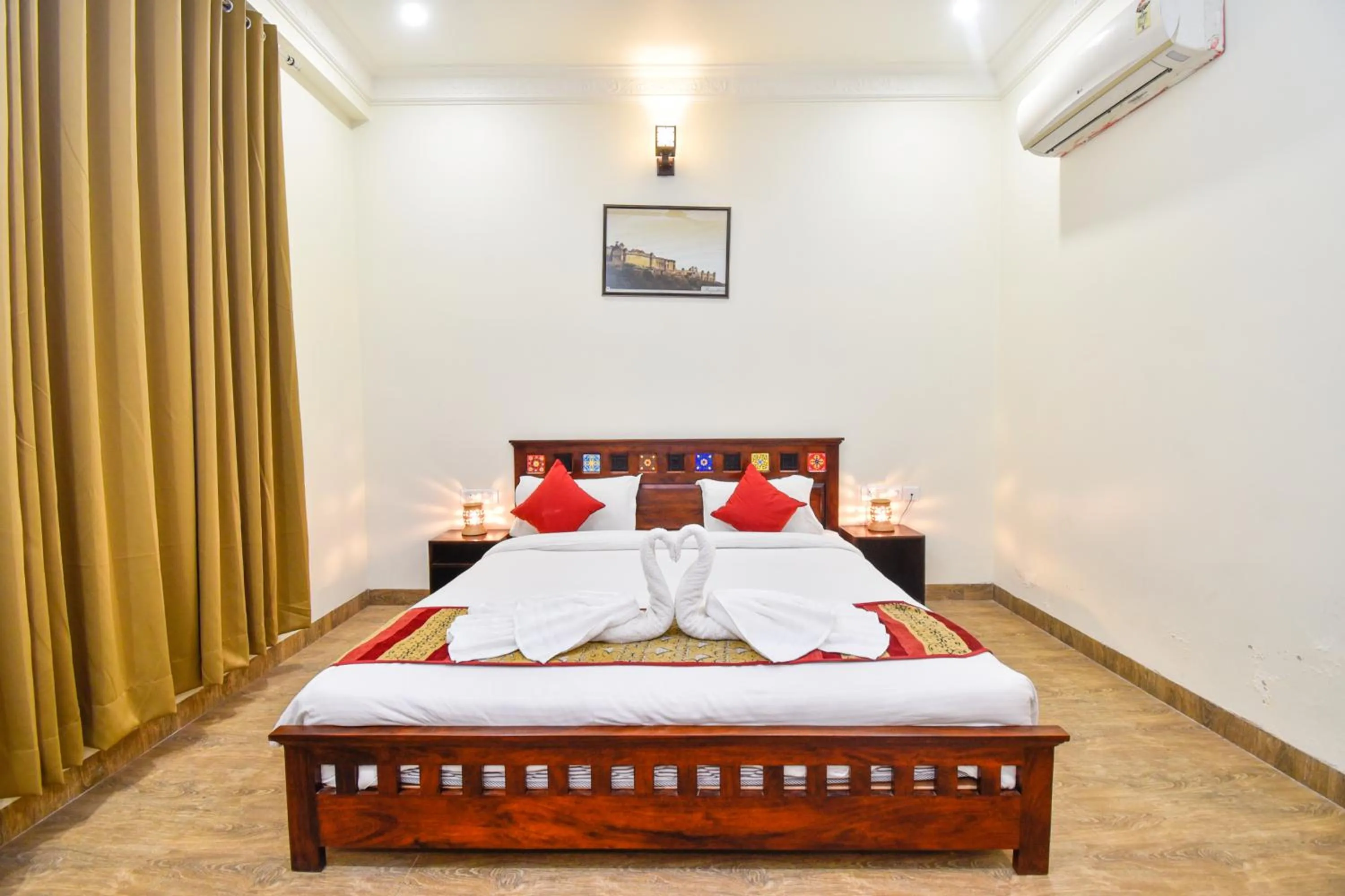 Bed in Hotel Laxmi Niwas - A Heritage Retreat