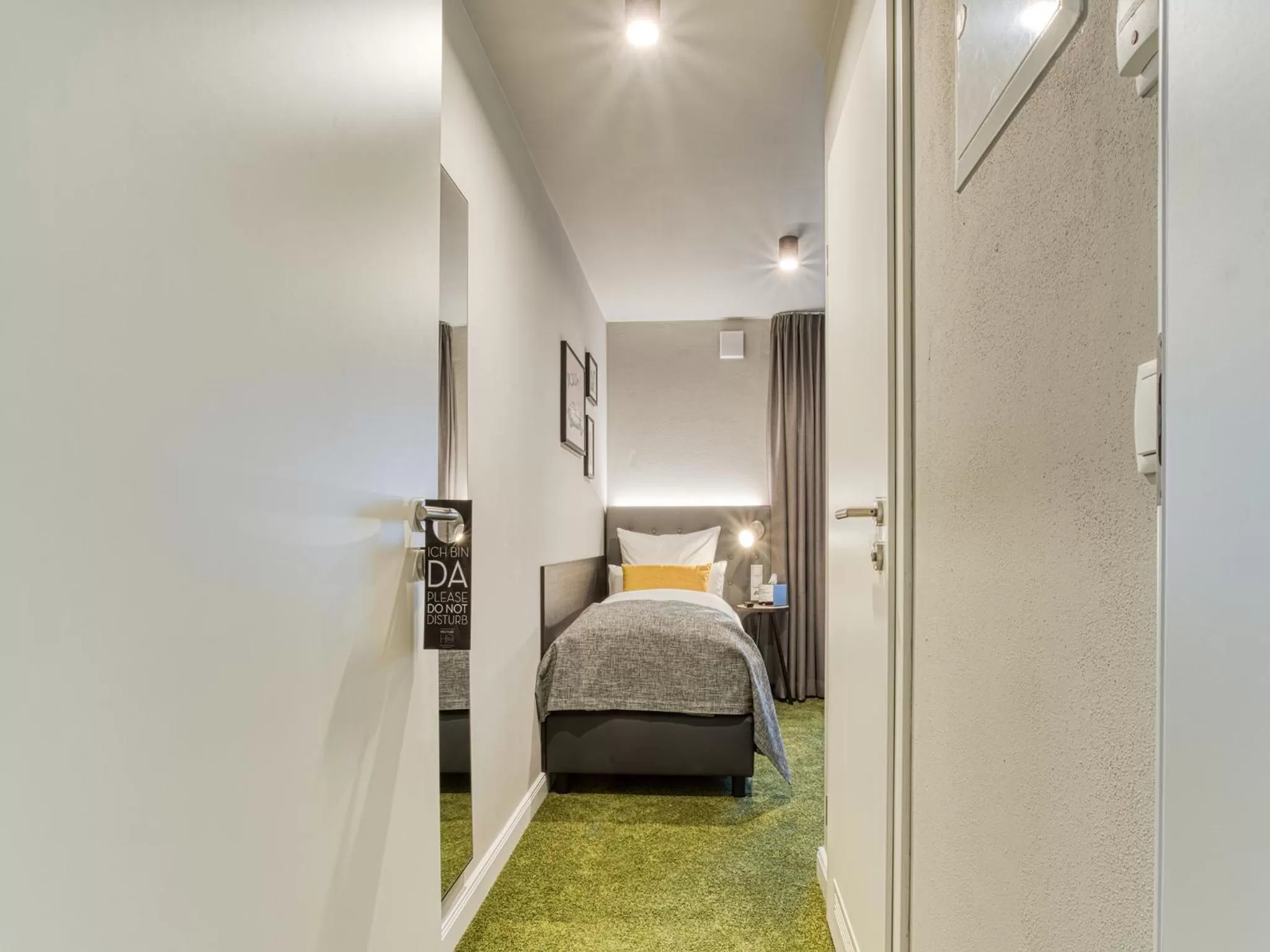 Photo of the whole room, Bed in Vienna House Easy by Wyndham Ingolstadt