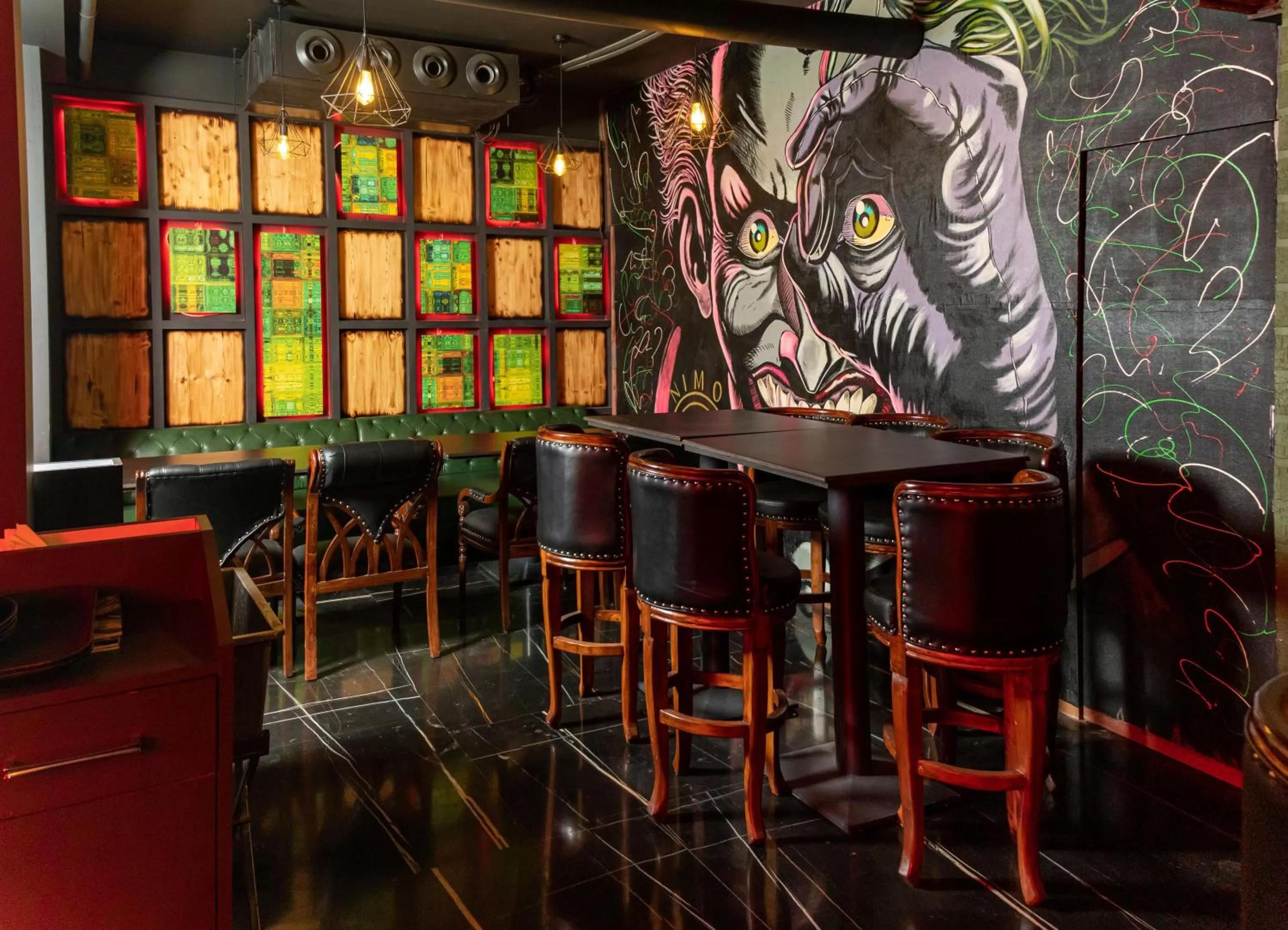 Lounge or bar in Hotel BR Grand -Near Golden Temple