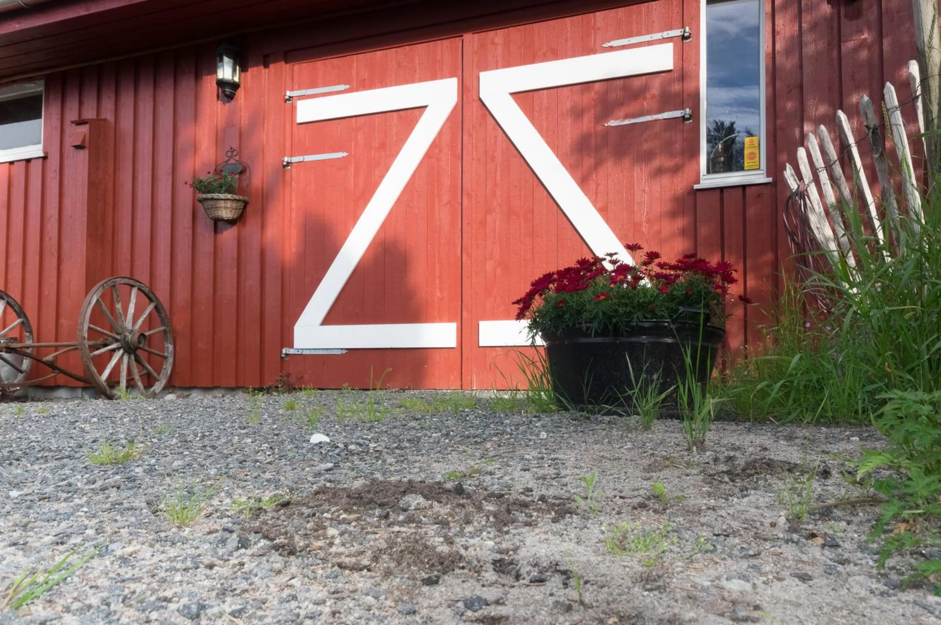 Property building in Krøgeneslåven Microtel