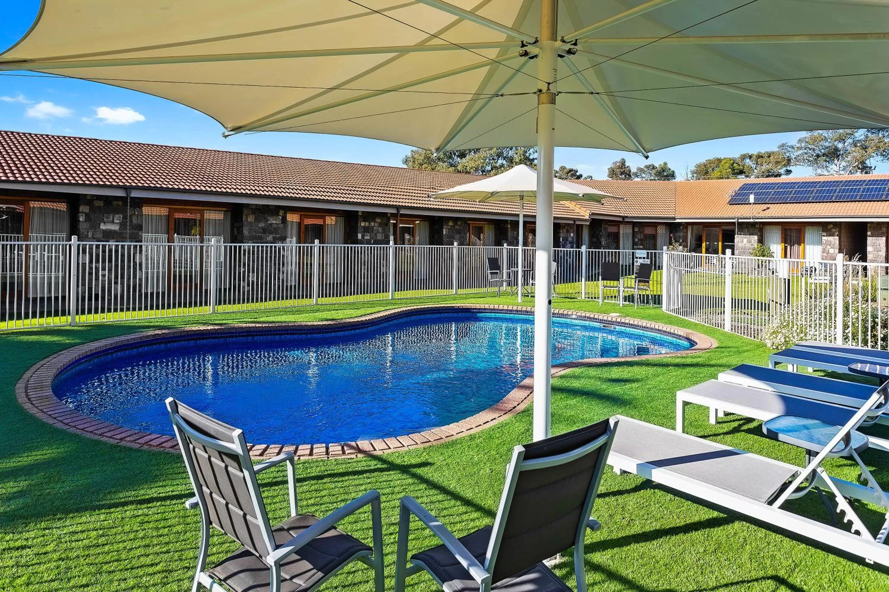 Pool view in Julie-Anna, Bendigo