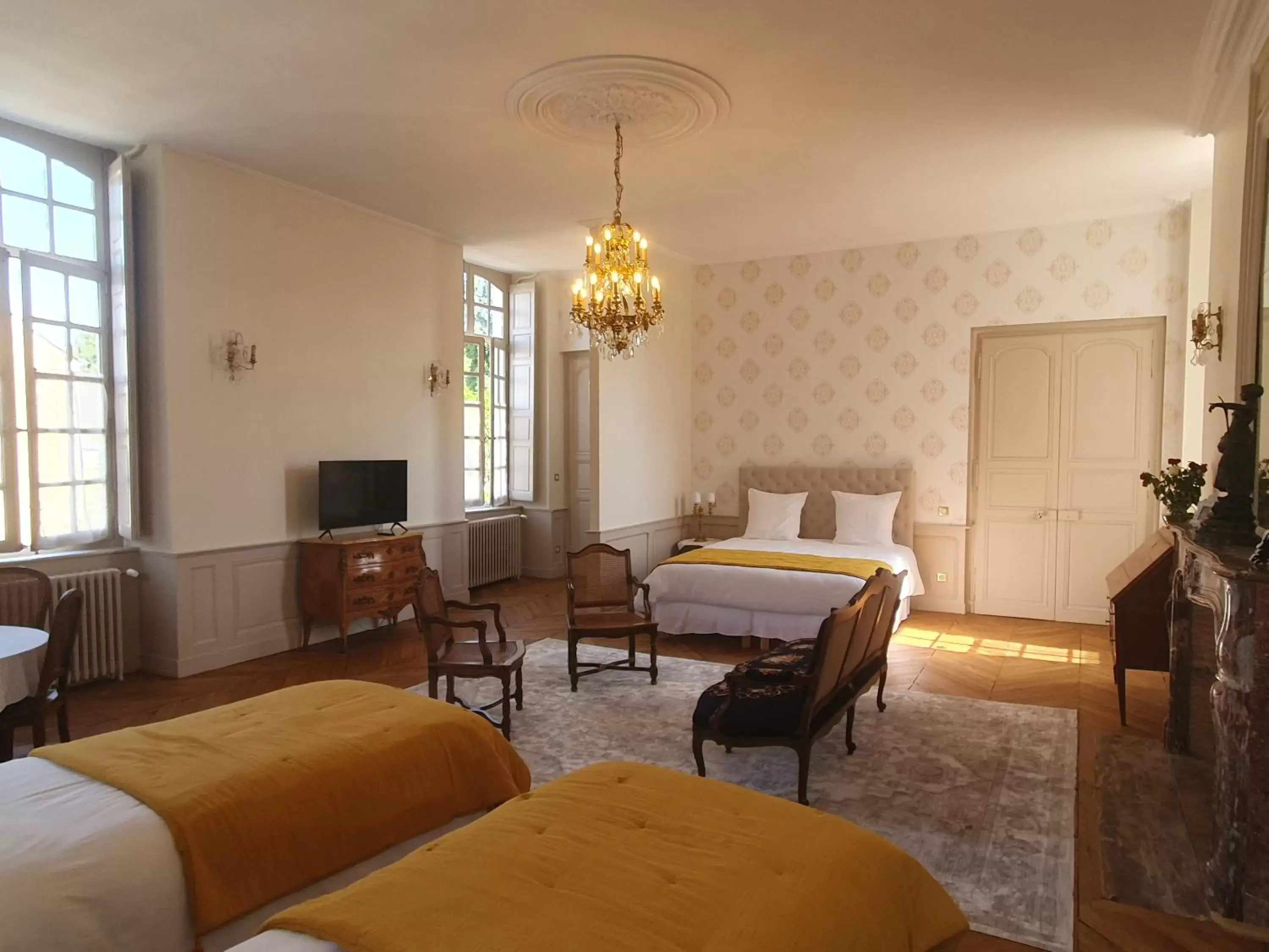 Deluxe Family Room in La Templerie Deluxe Family Room in La Templerie