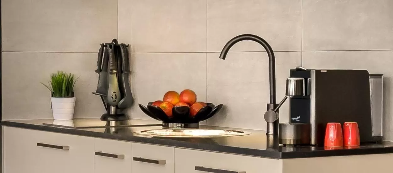 Coffee/tea facilities in Crest on Park