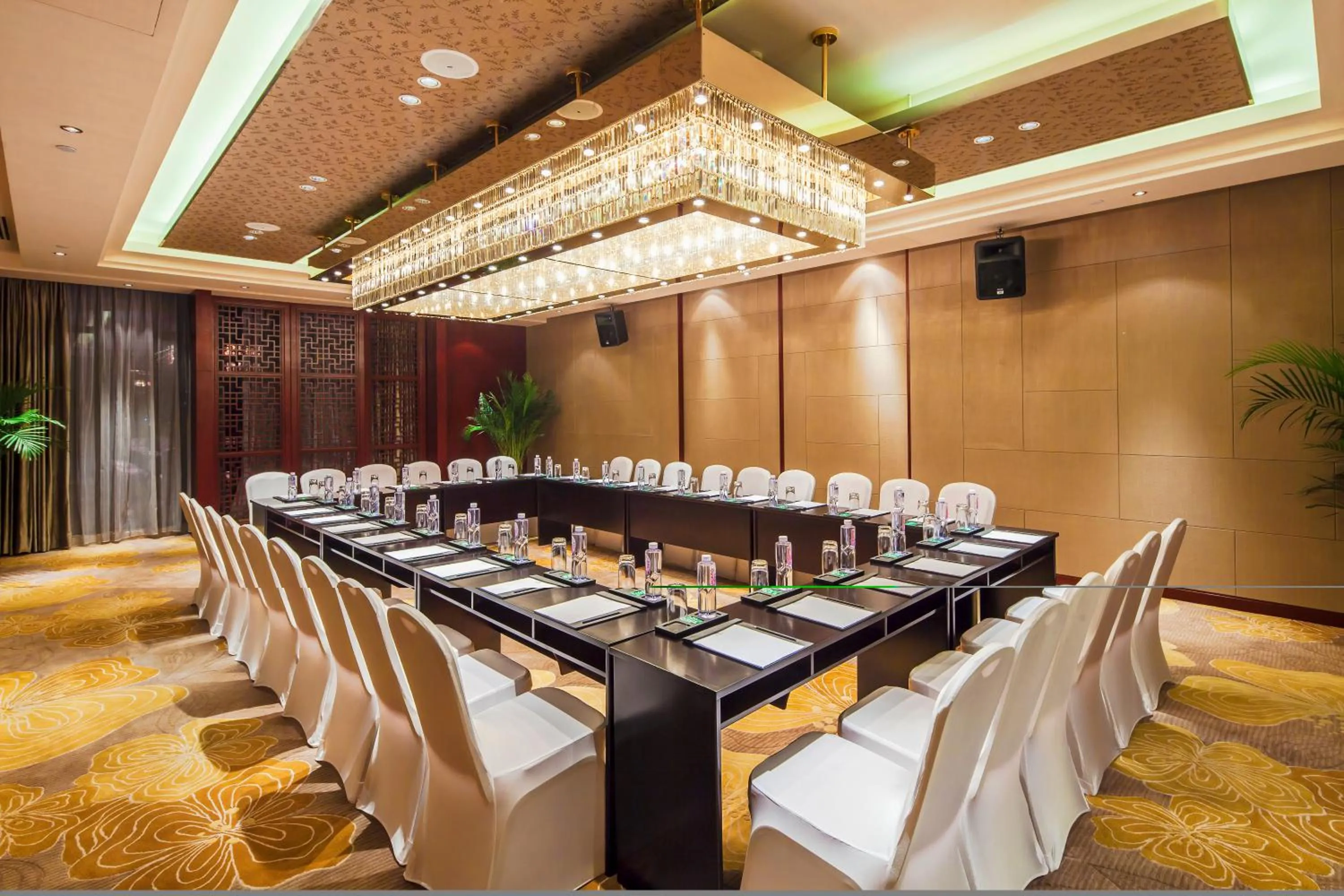 Business facilities in Felton Grand Hotel Chengdu