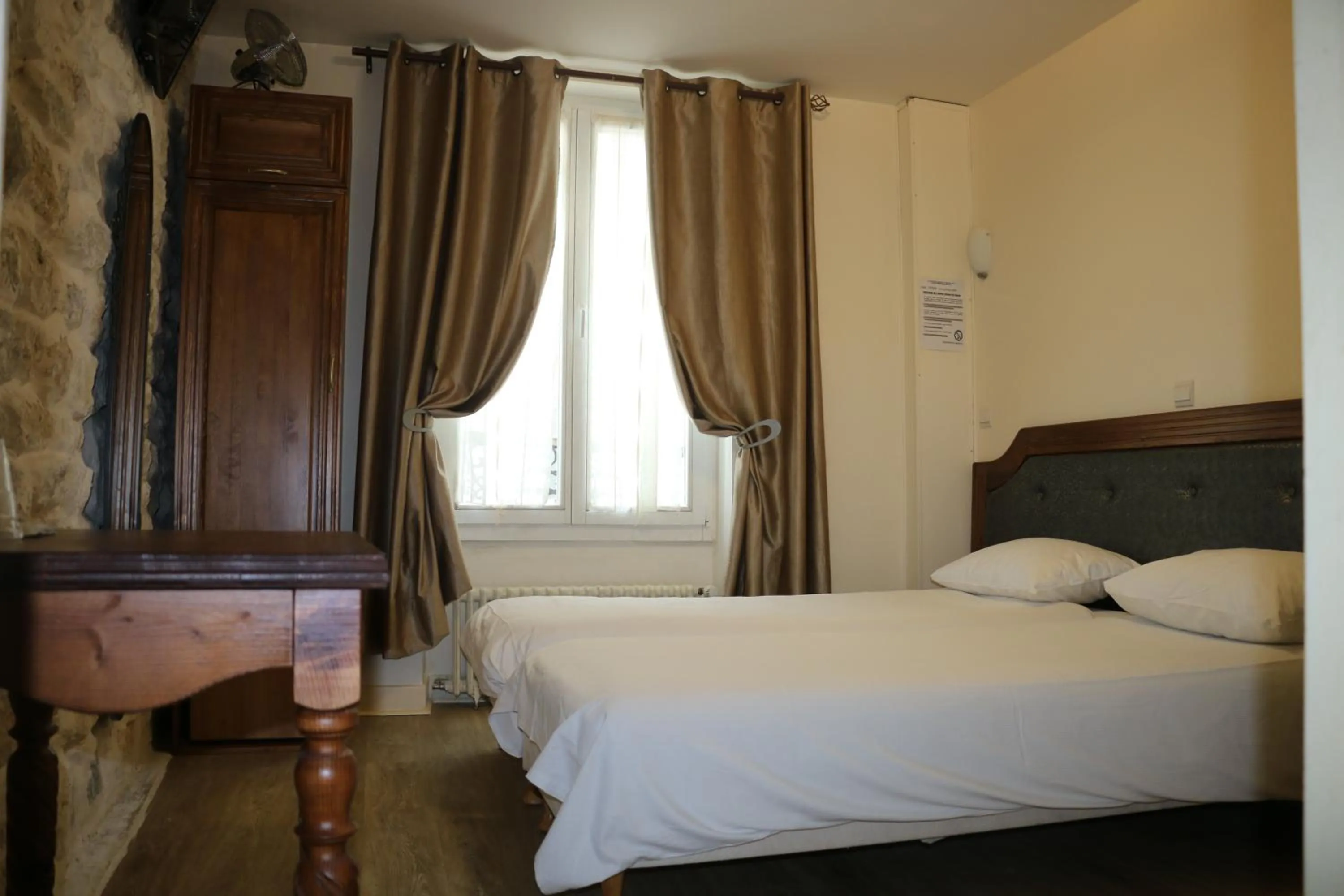 Bedroom in Grand Hôtel de Clermont