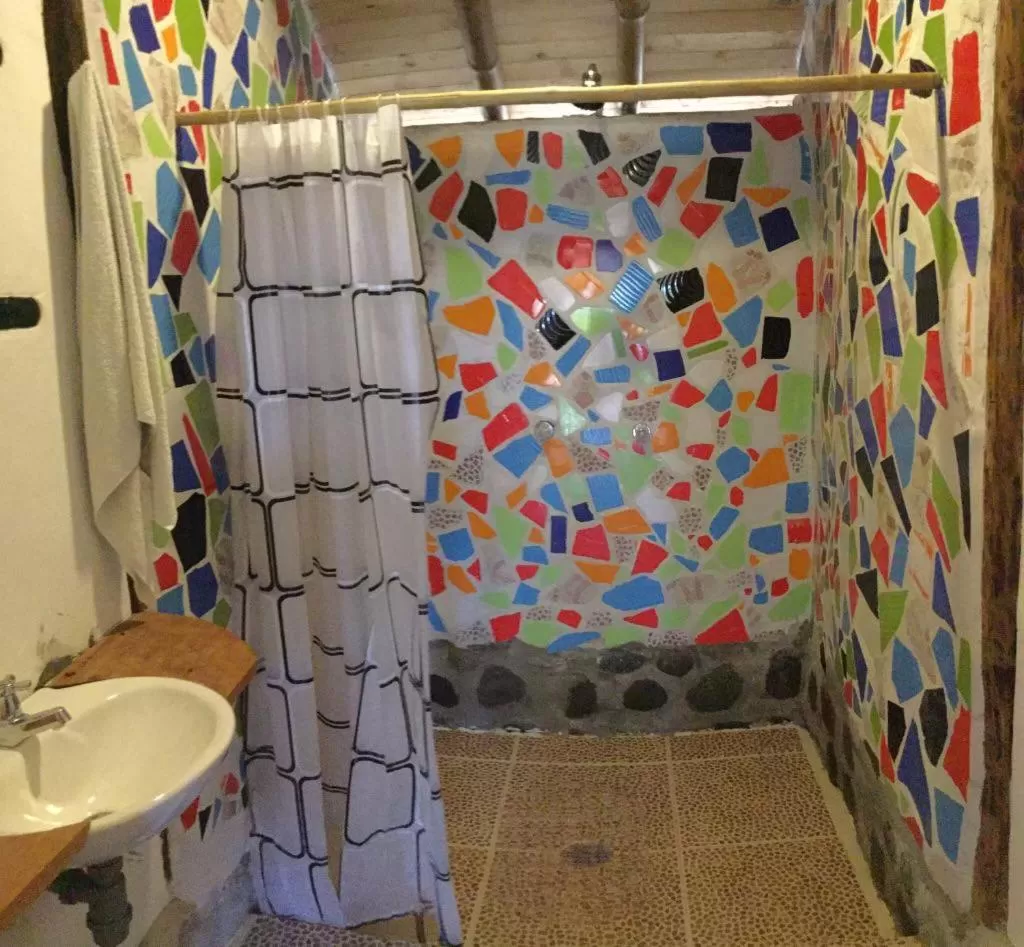 Shower, Bathroom in Hotel La Casa de Francois