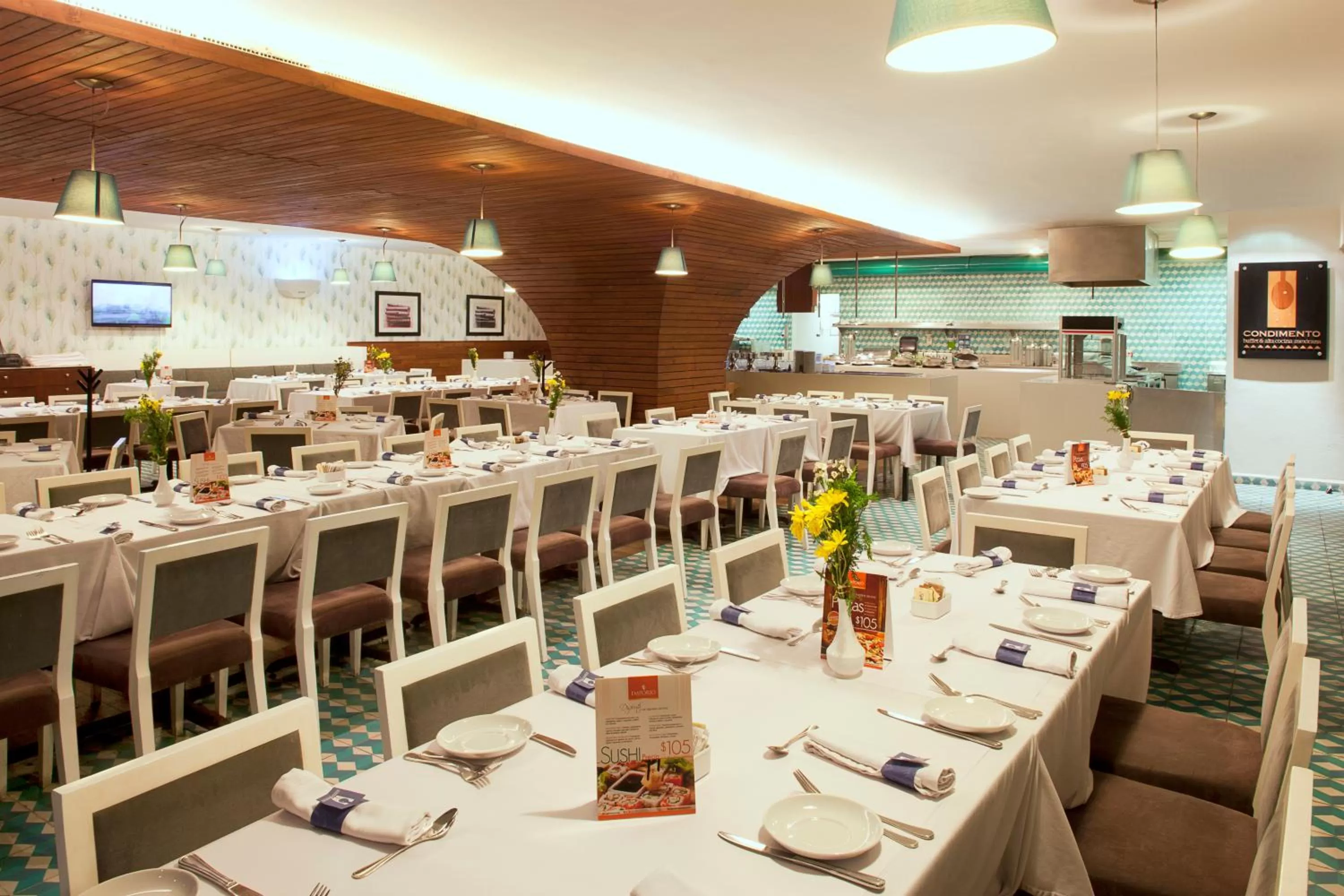 Restaurant/places to eat in Emporio Mazatlan