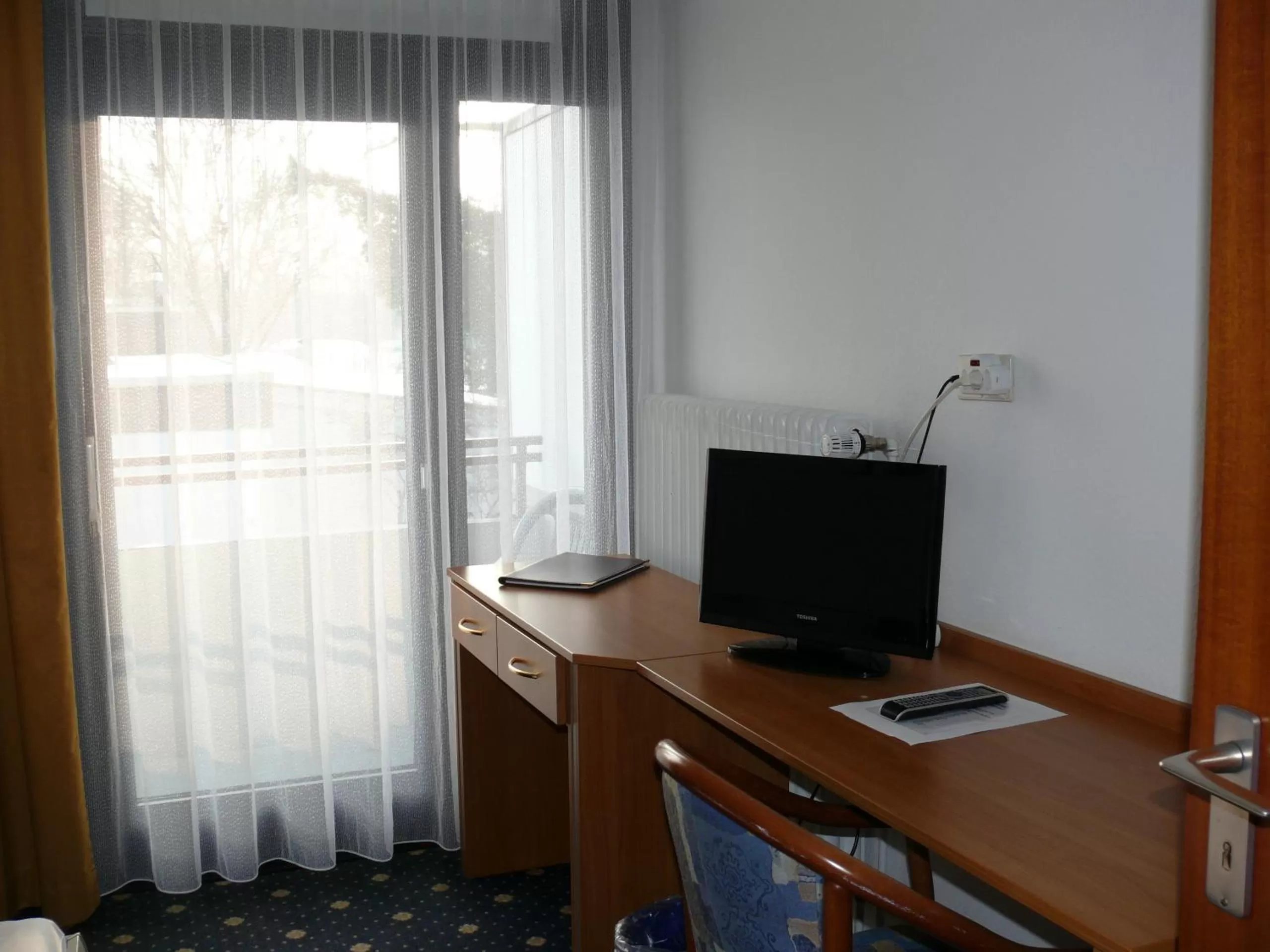 Day, TV/Entertainment Center in Aparthotel Höper