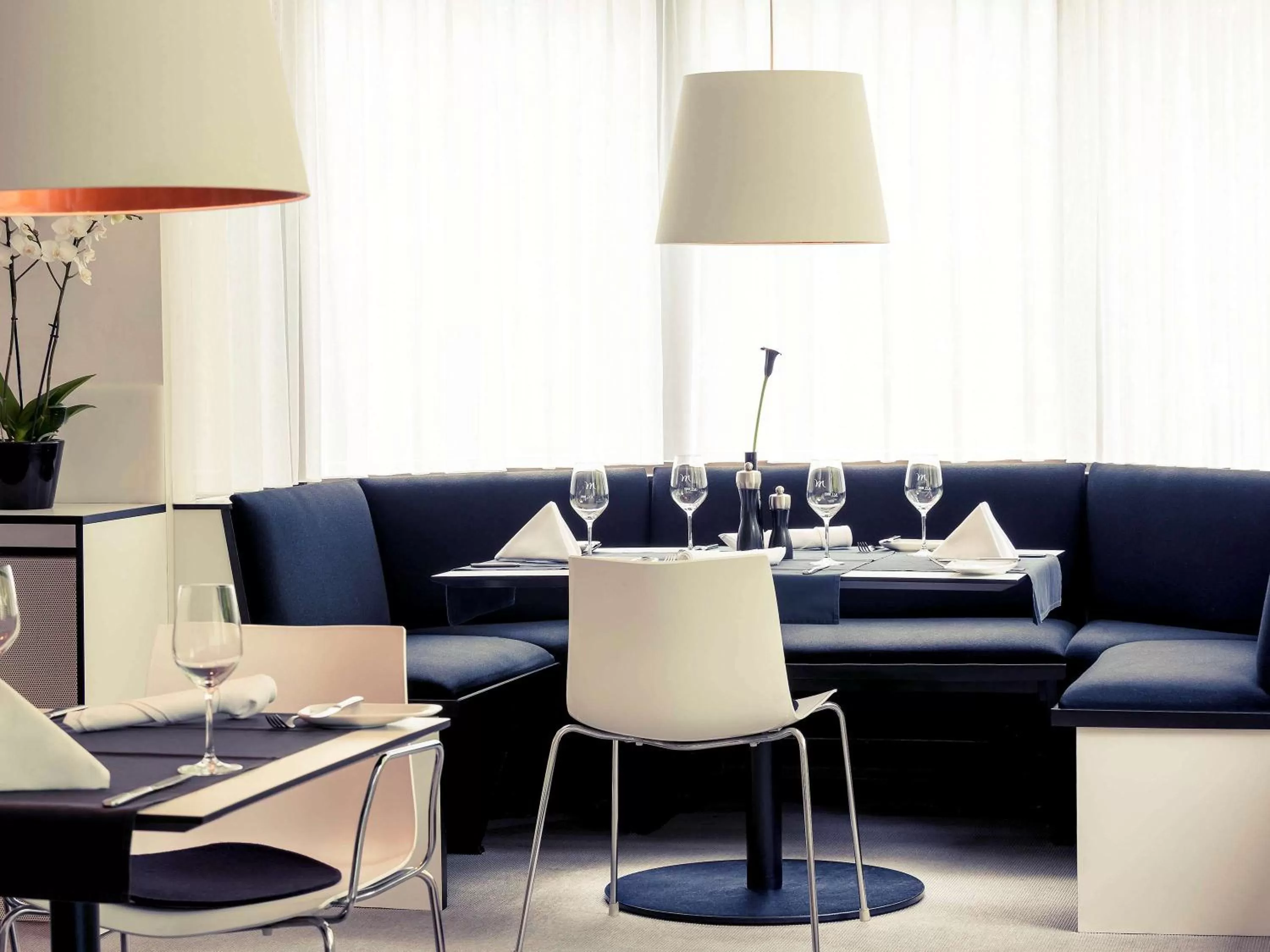 Restaurant/places to eat in Congress Hotel Mercure Nürnberg an der Messe