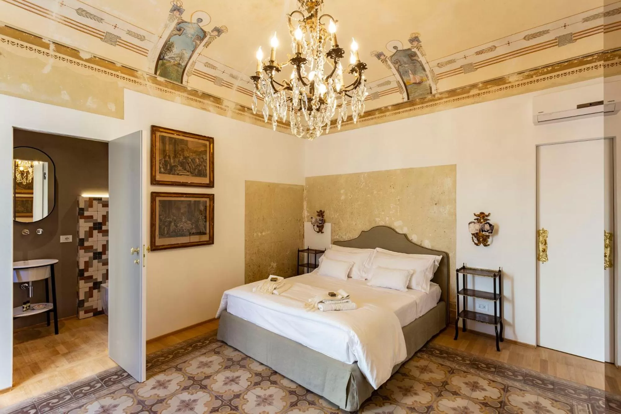 Bedroom, Bed in La Maison