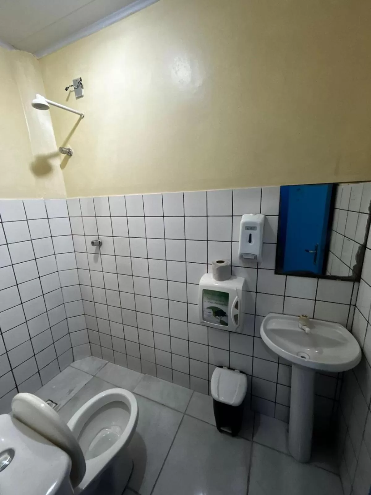 Shower, Bathroom in Hotel Viena