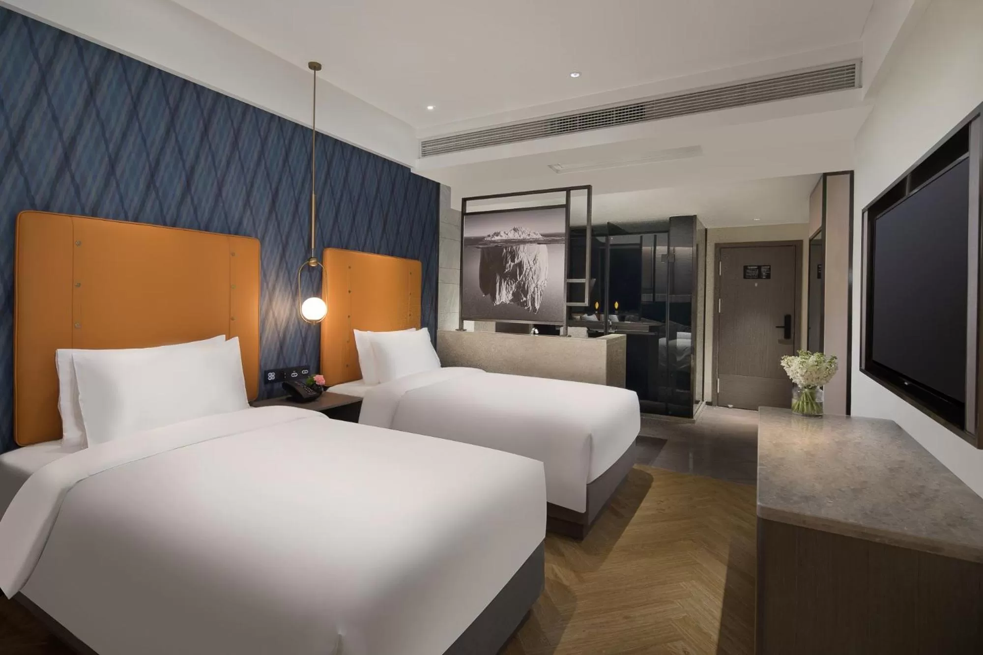 Photo of the whole room, Bed in Kasion Pugis Hotel