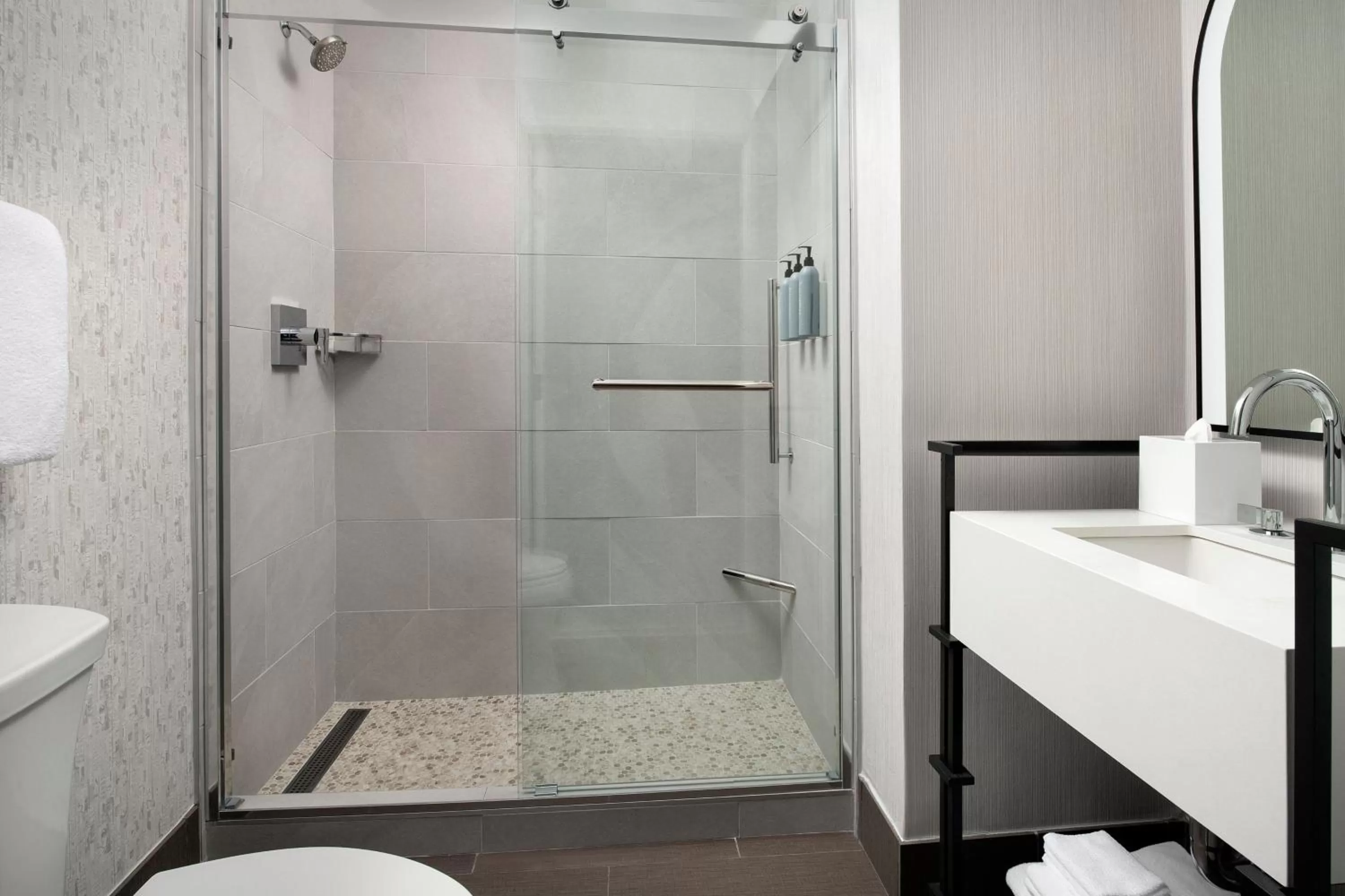 Bathroom in Courtyard by Marriott San Diego Downtown