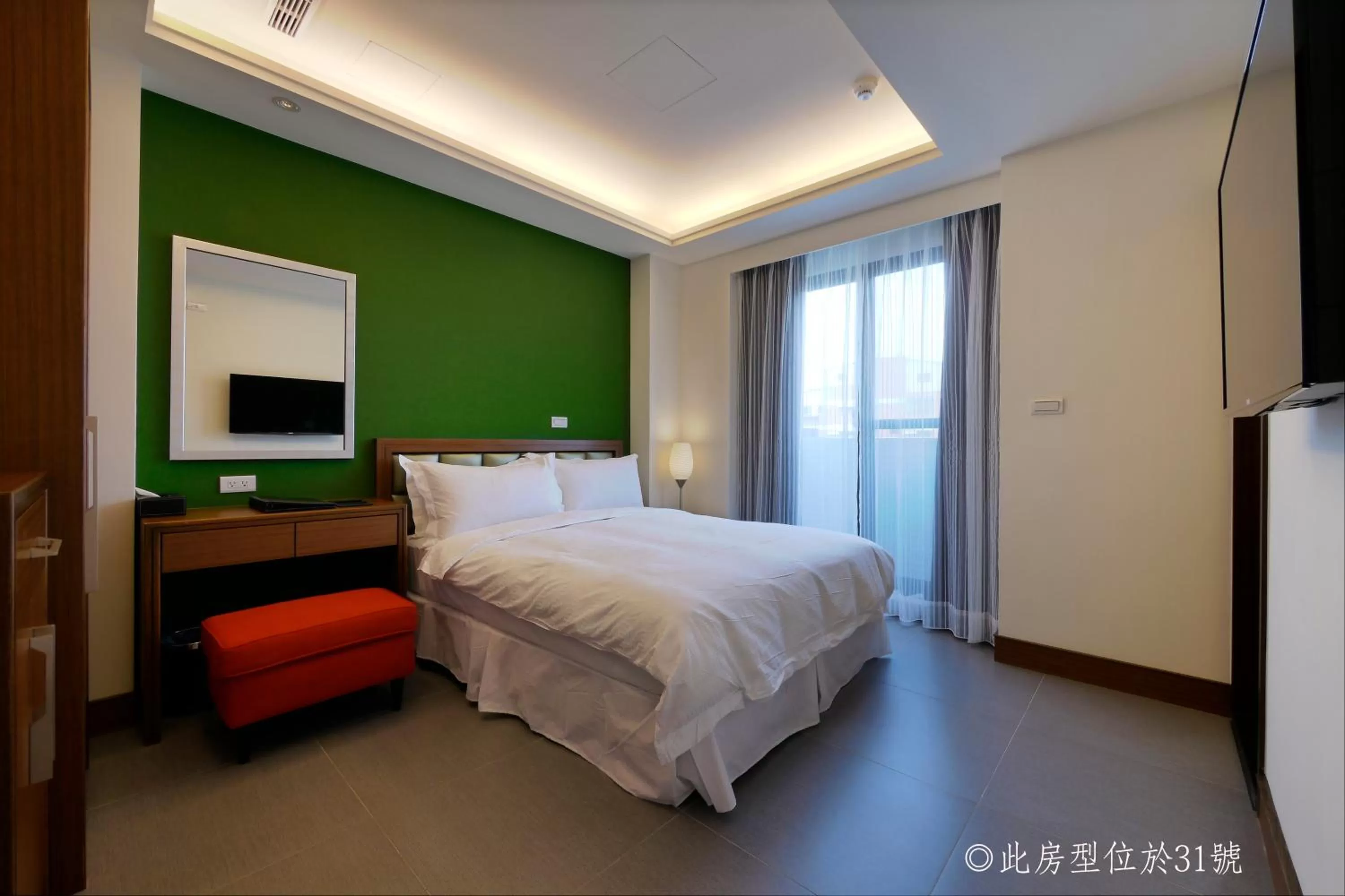 Bed in Watermark Hotel - Sizihwan