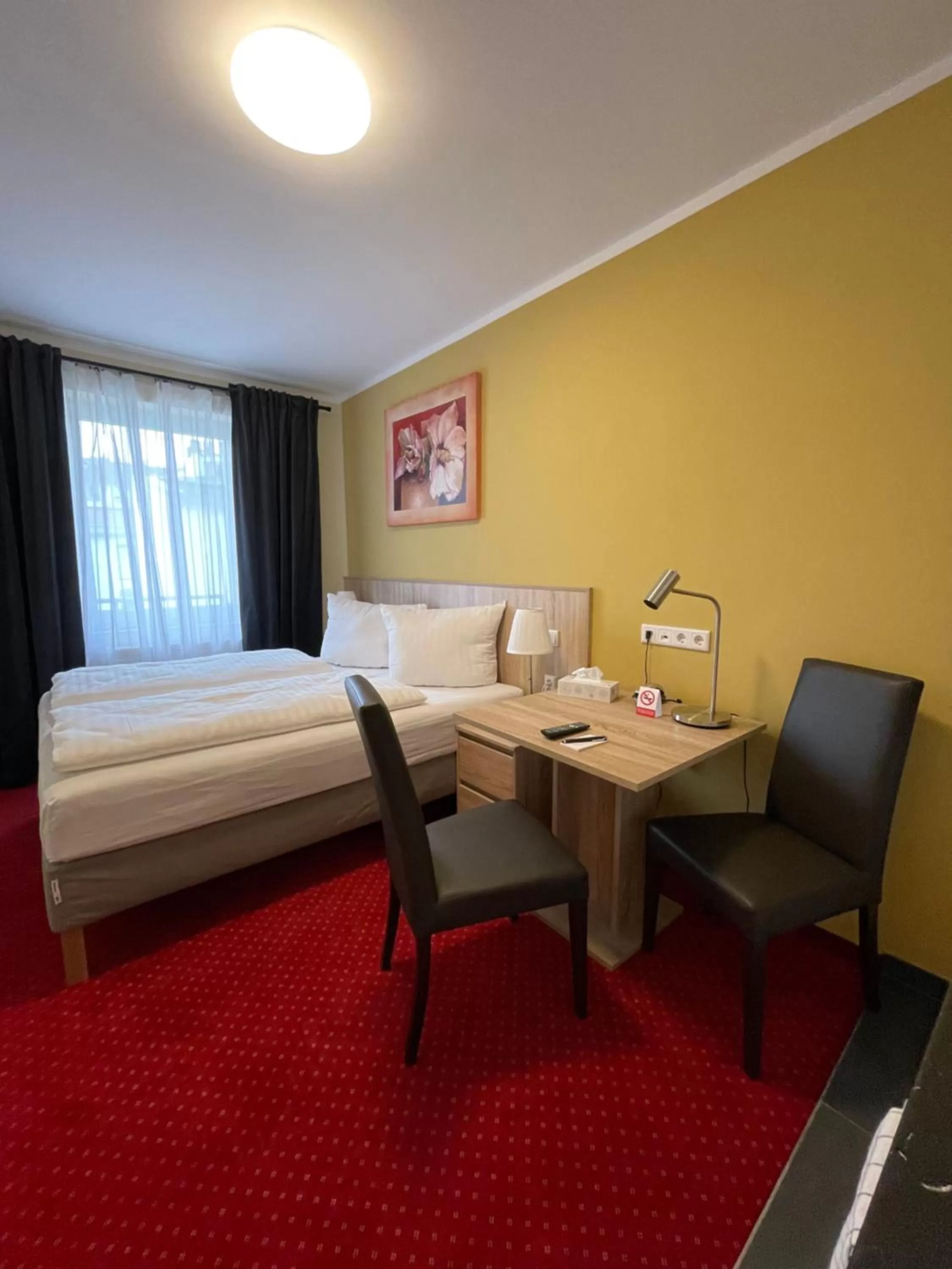 Photo of the whole room, Bed in Palm Premium Hotel & Apartments