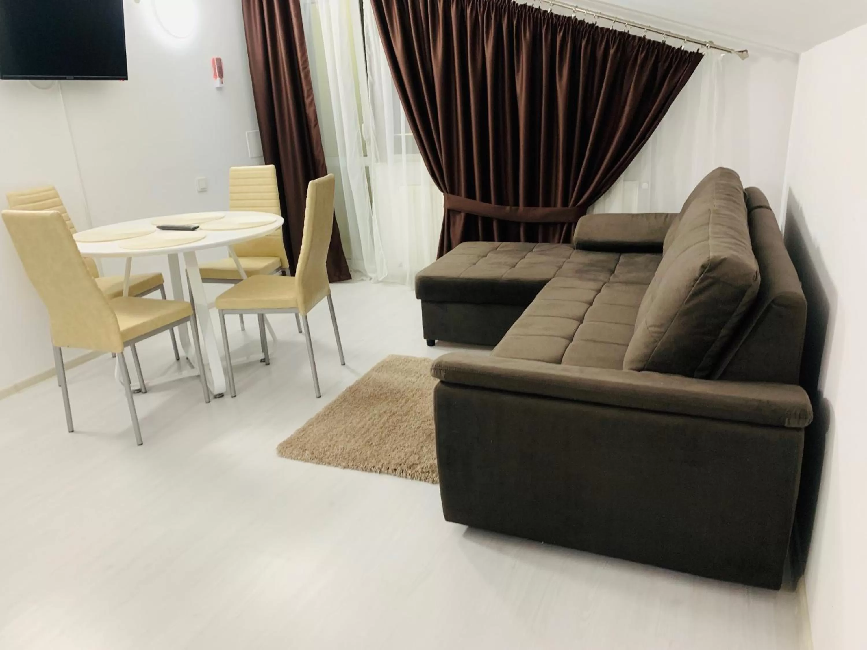 FAST Airport Accomodation