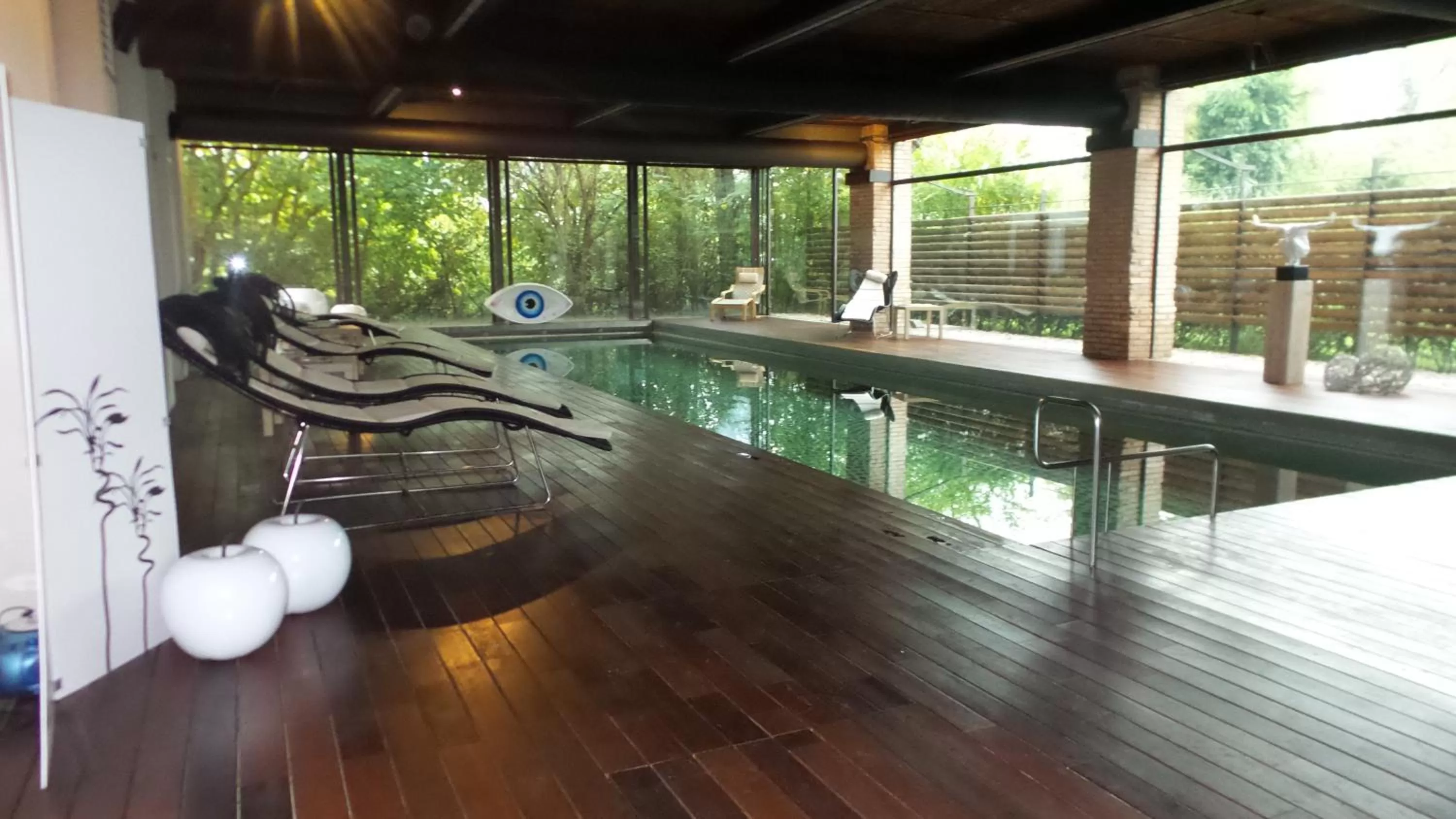 Swimming pool in Il Tesoro Living Resort