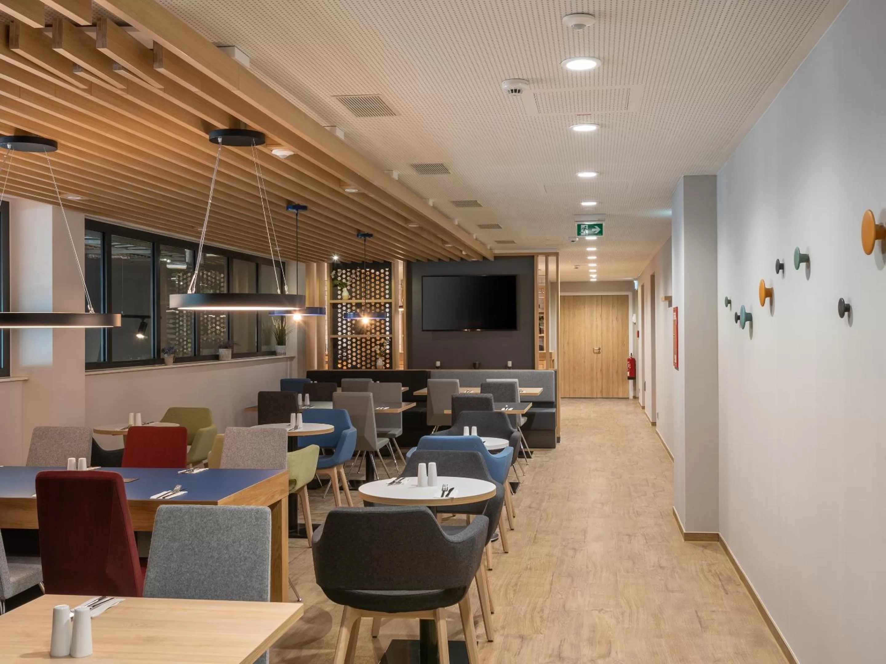 Breakfast in Holiday Inn Express - Hamburg South A7-AS42 by IHG