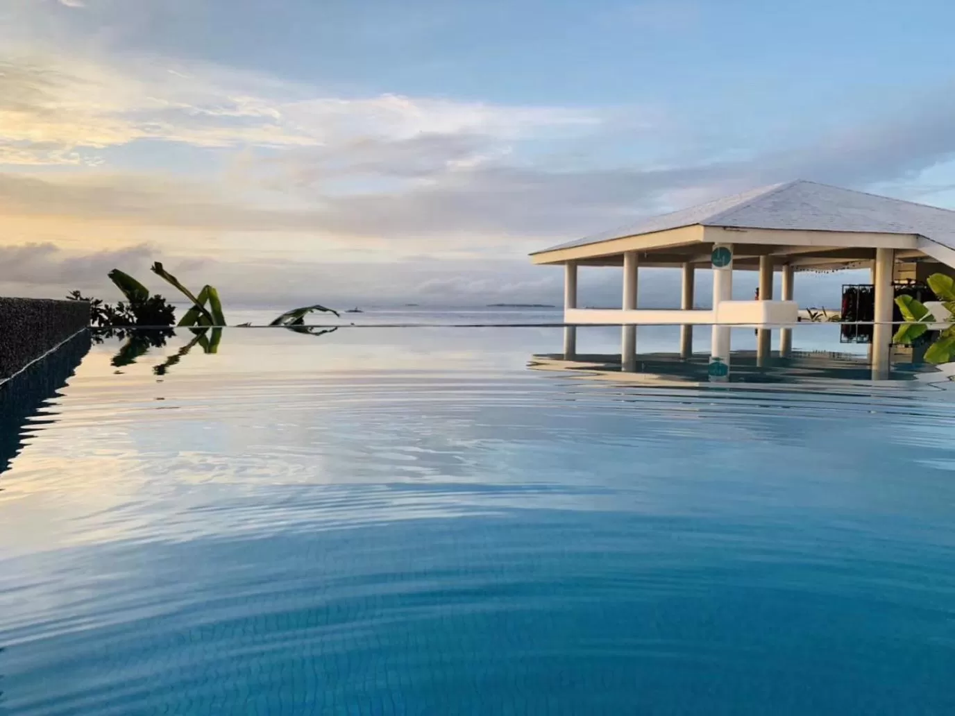 Swimming pool in Sugarsea Inn & Dive shop