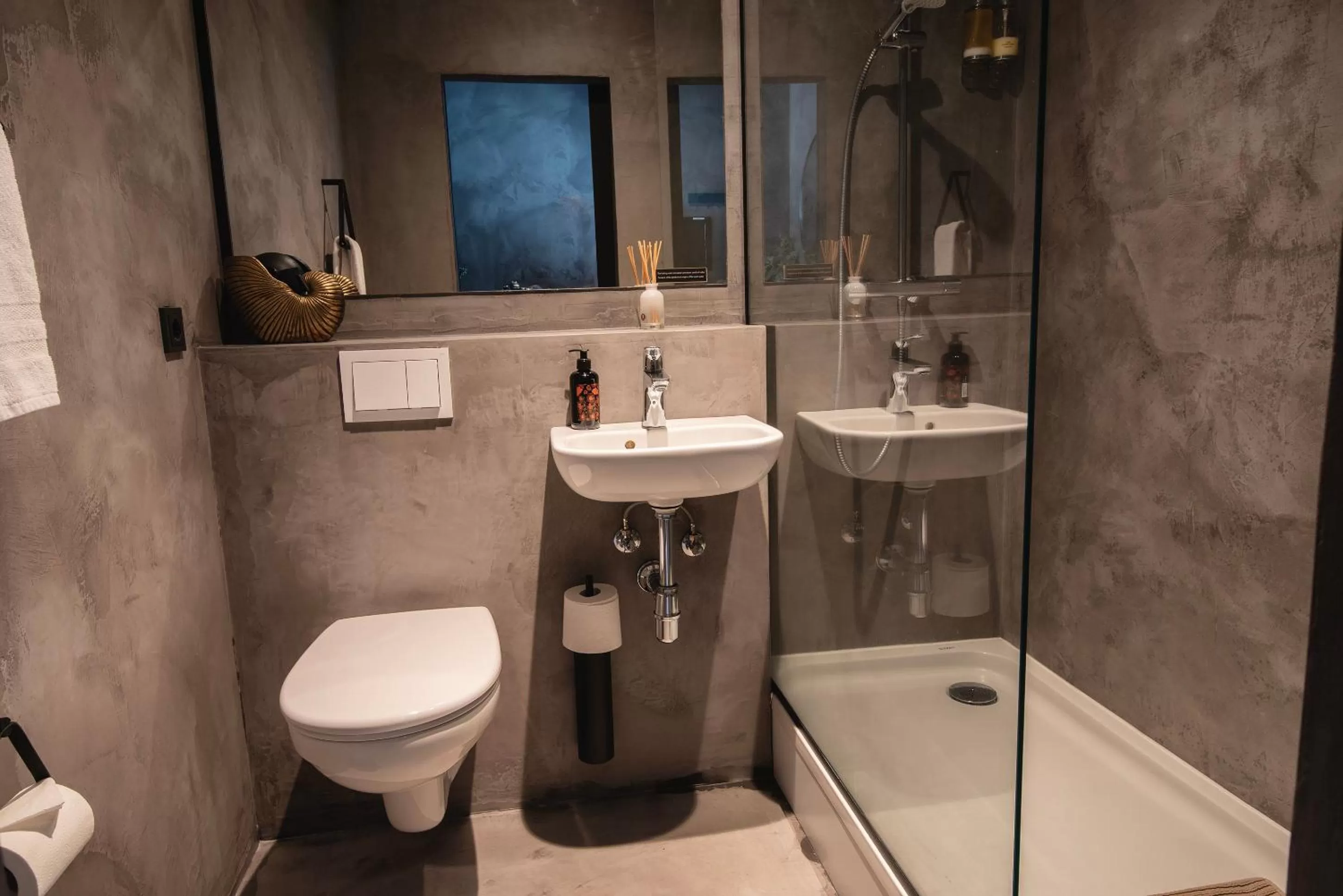 Bathroom in B14 Apartments & Rooms