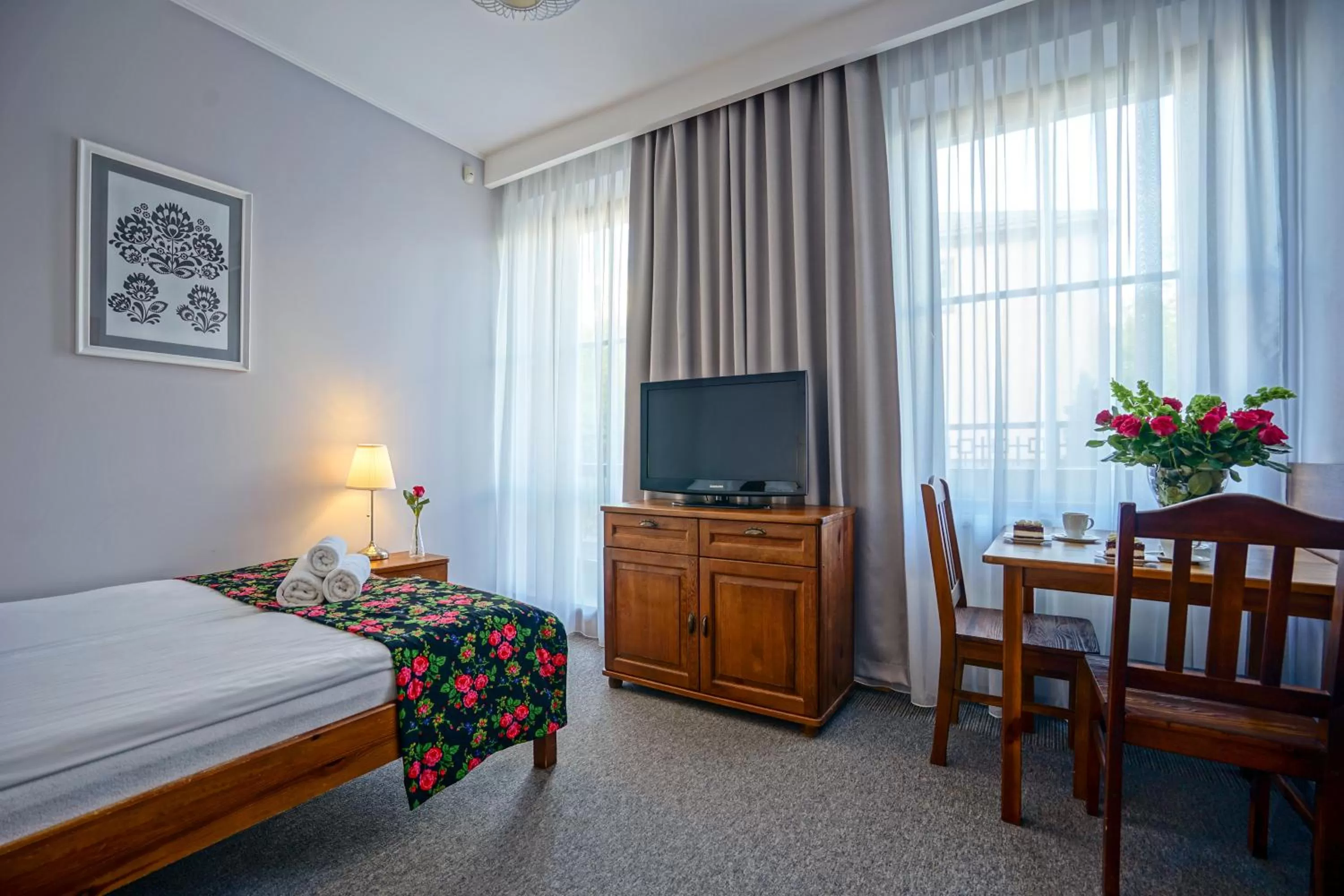 Photo of the whole room, Bed in Rezydencja Sienkiewiczówka